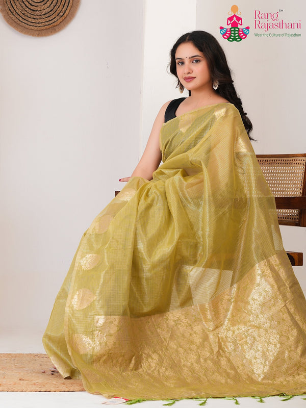weaving work saree with subtle patterns