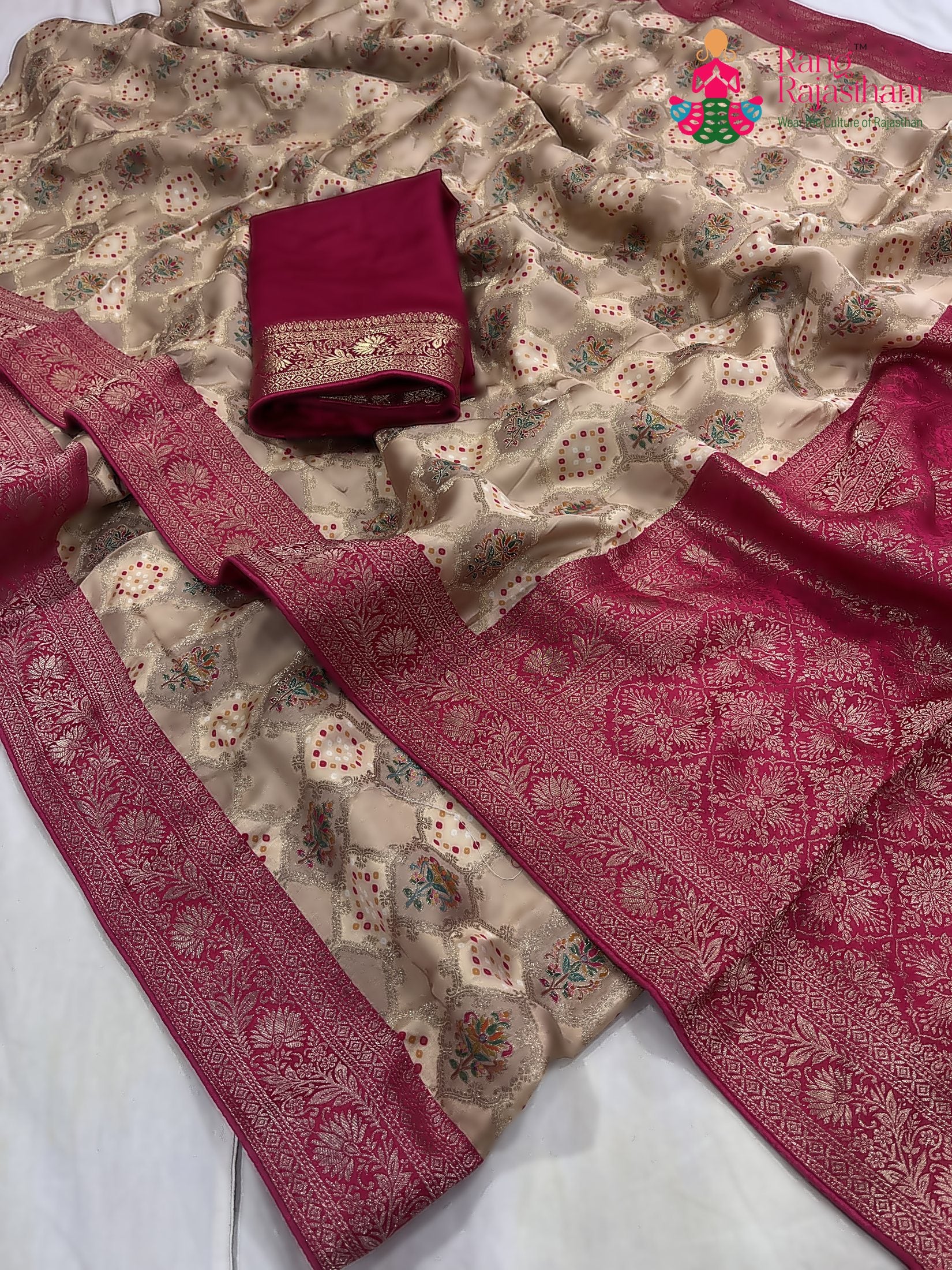 close up detailing of beige art silk meenakari zari saree 
