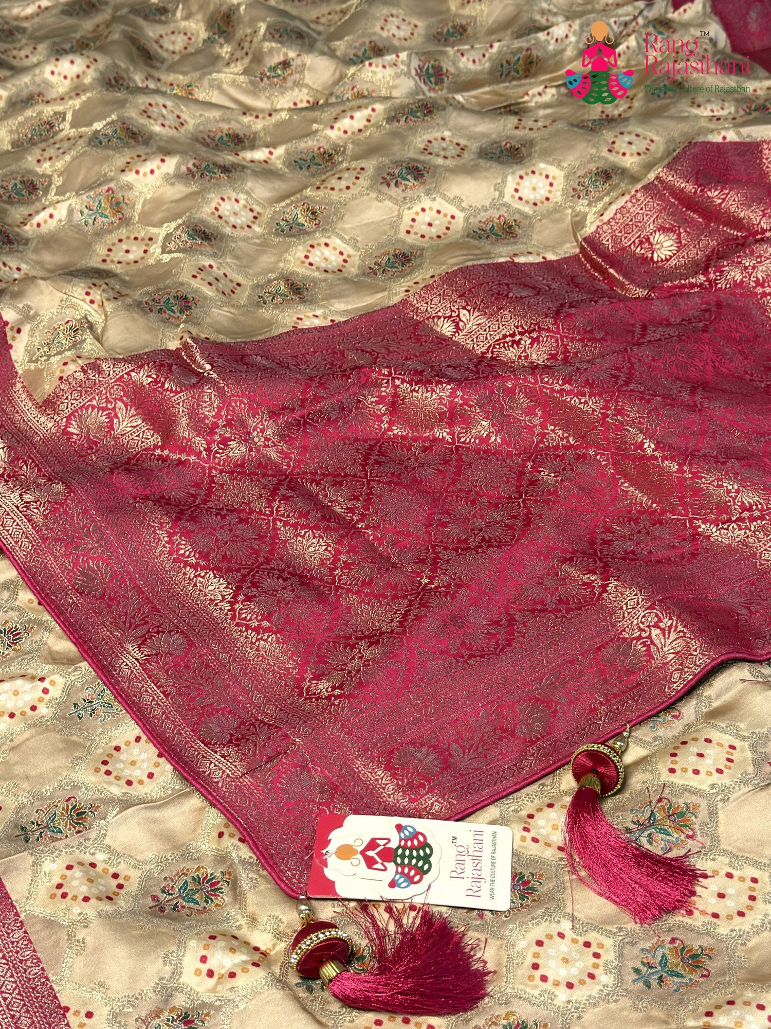 Beige Synthetic Meenakari Zari Saree for Wedding Guest | Statement Pick