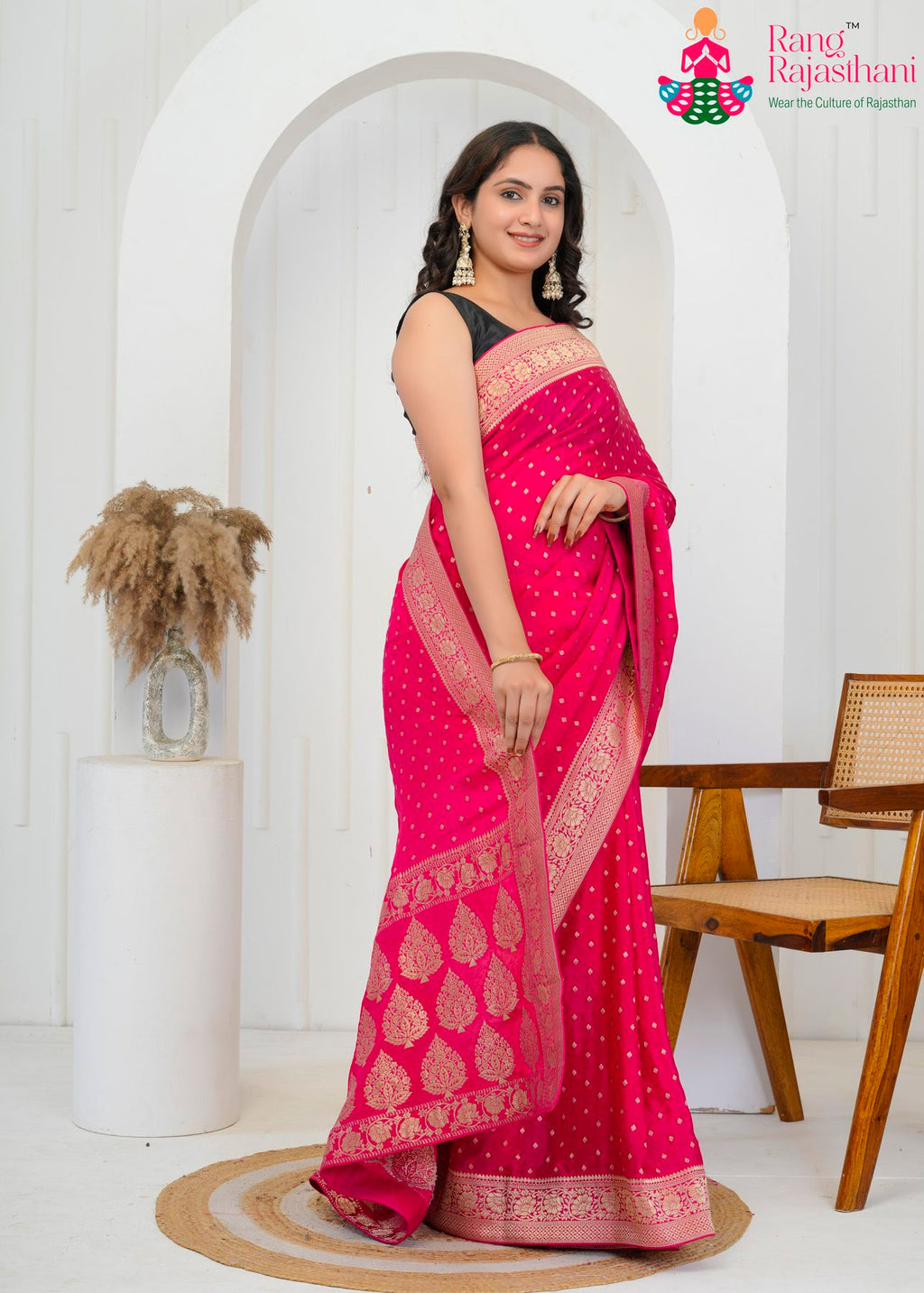 Rani Pure Silk Look Banarasi Zari Saree : Lavish Flair
