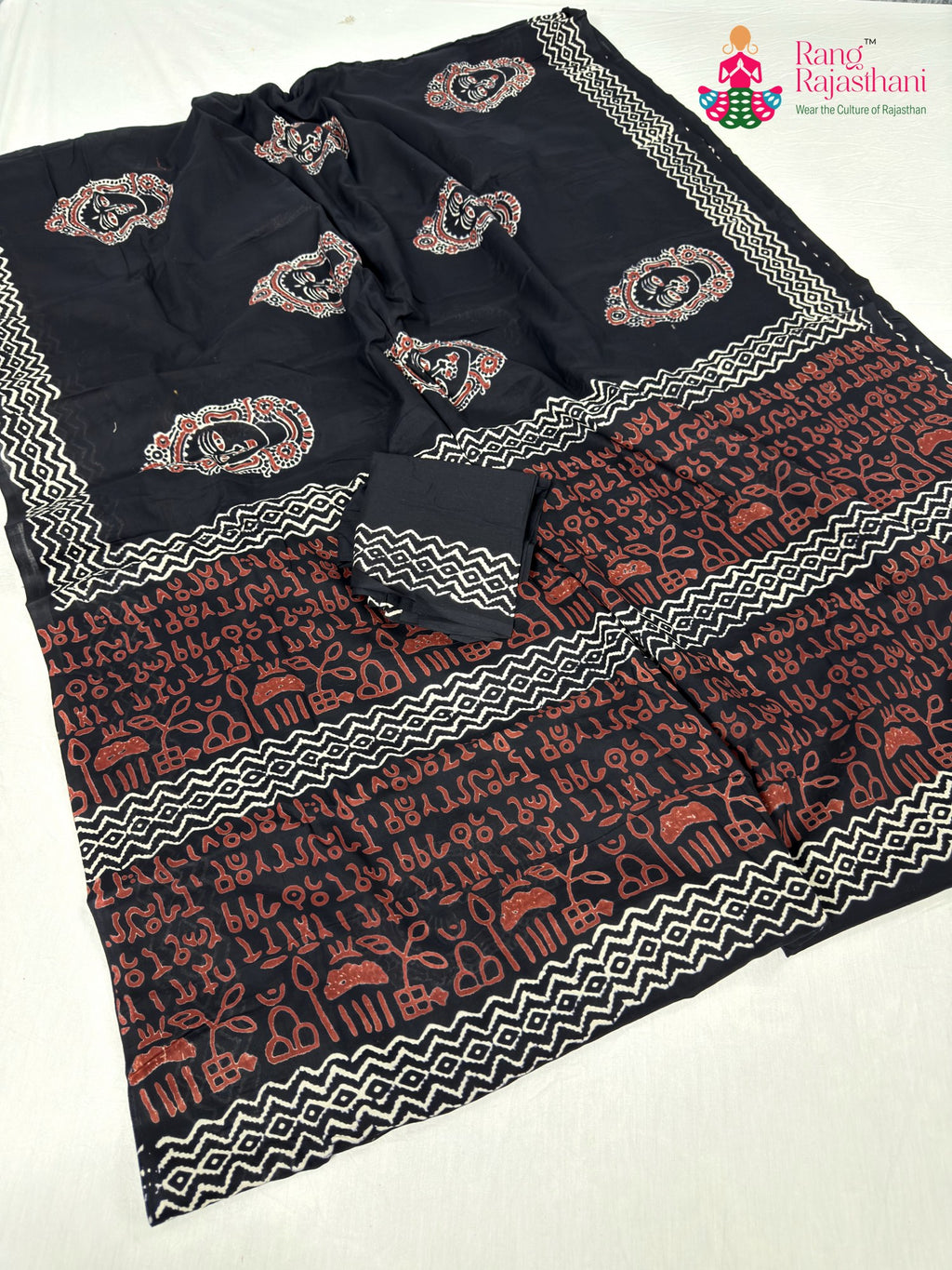pallu detailing of black cotton block print saree