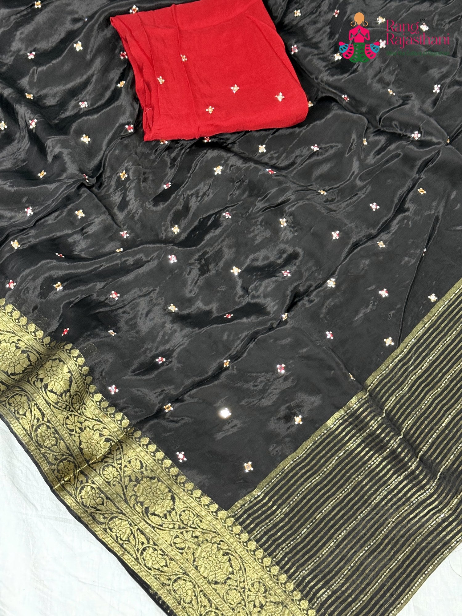 fabric texture of black silk saree