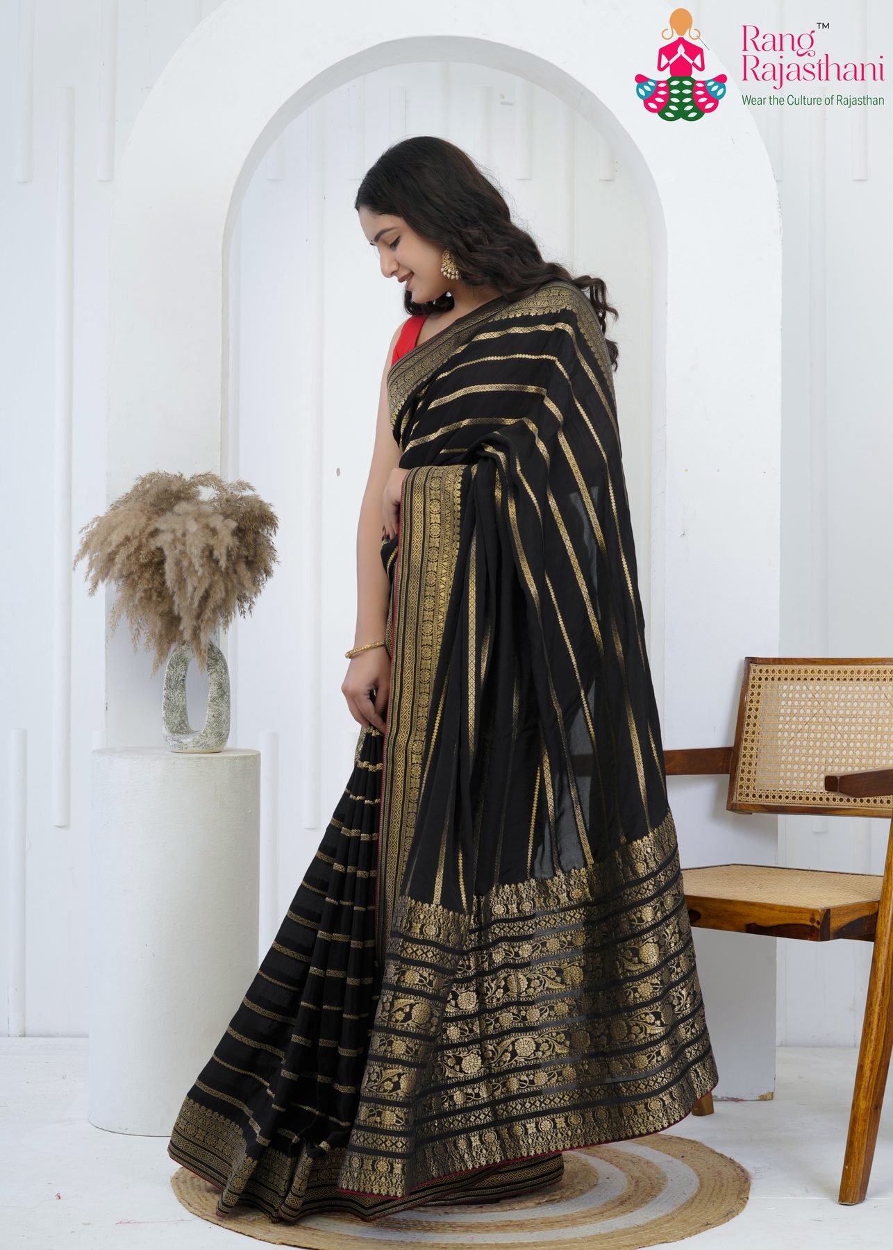 Black Pure Chinon Silk Banarasi Zari Saree : Bold Grandeur