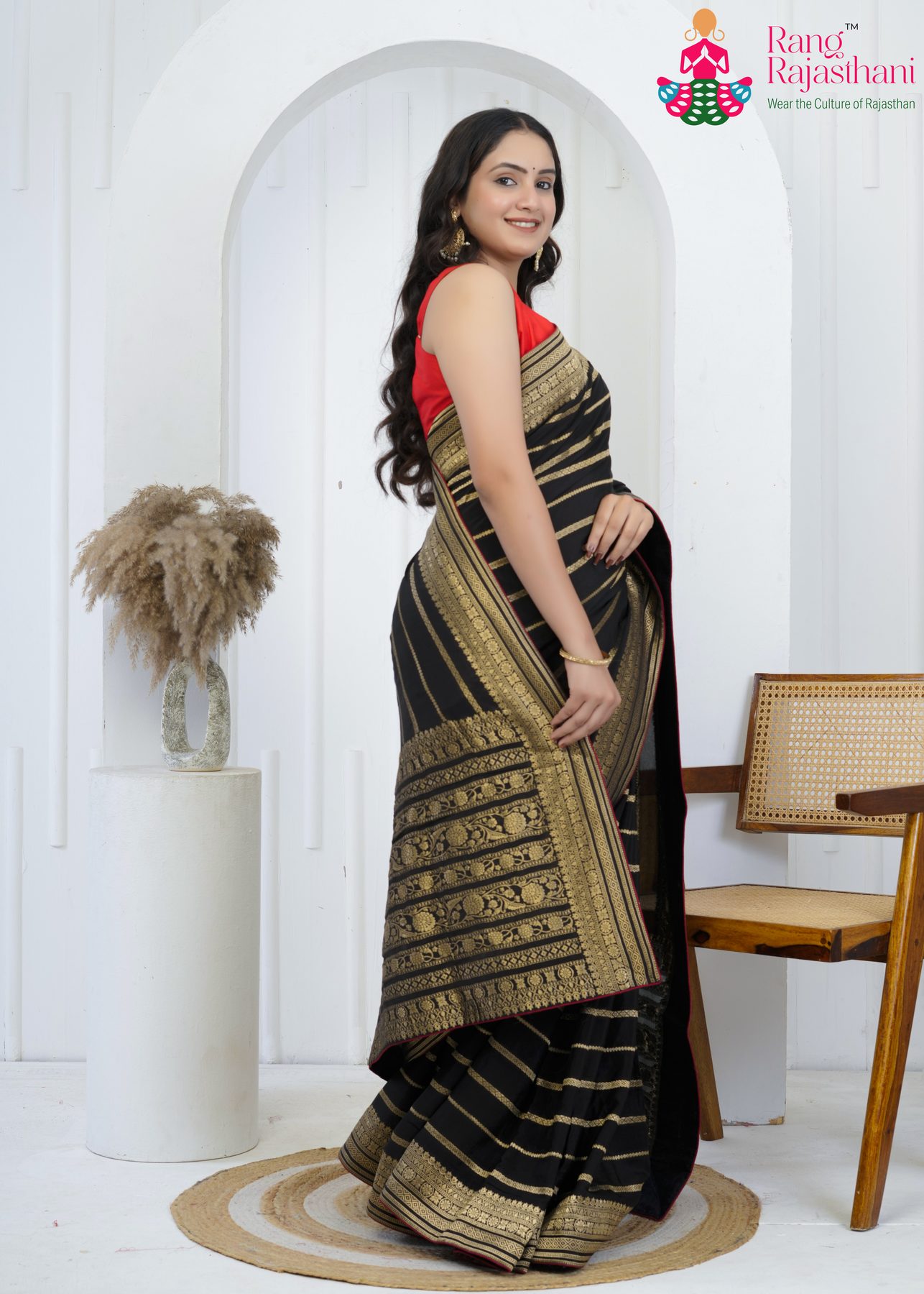 Black Pure Chinon Silk Banarasi Zari Saree : Bold Grandeur
