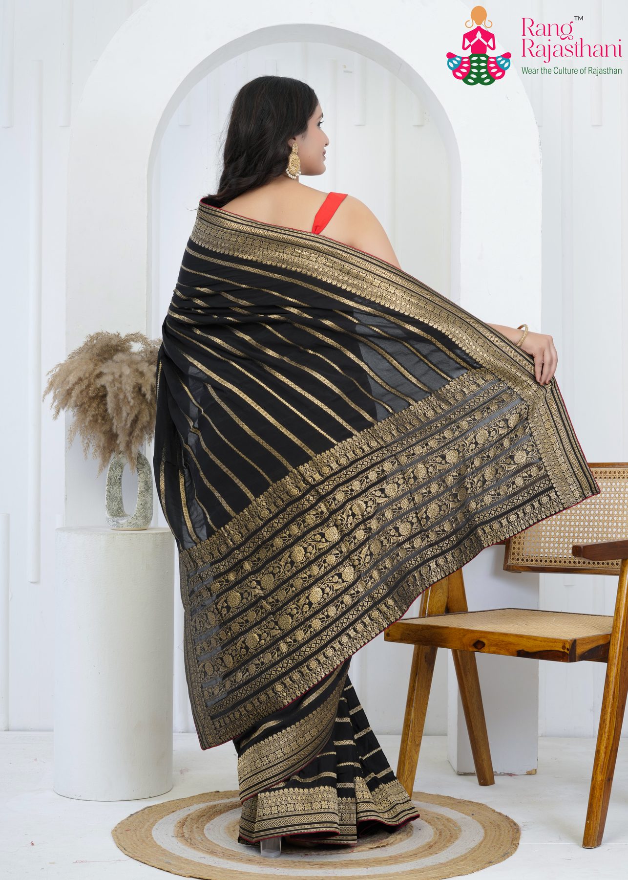 Black Pure Chinon Silk Banarasi Zari Saree : Bold Grandeur
