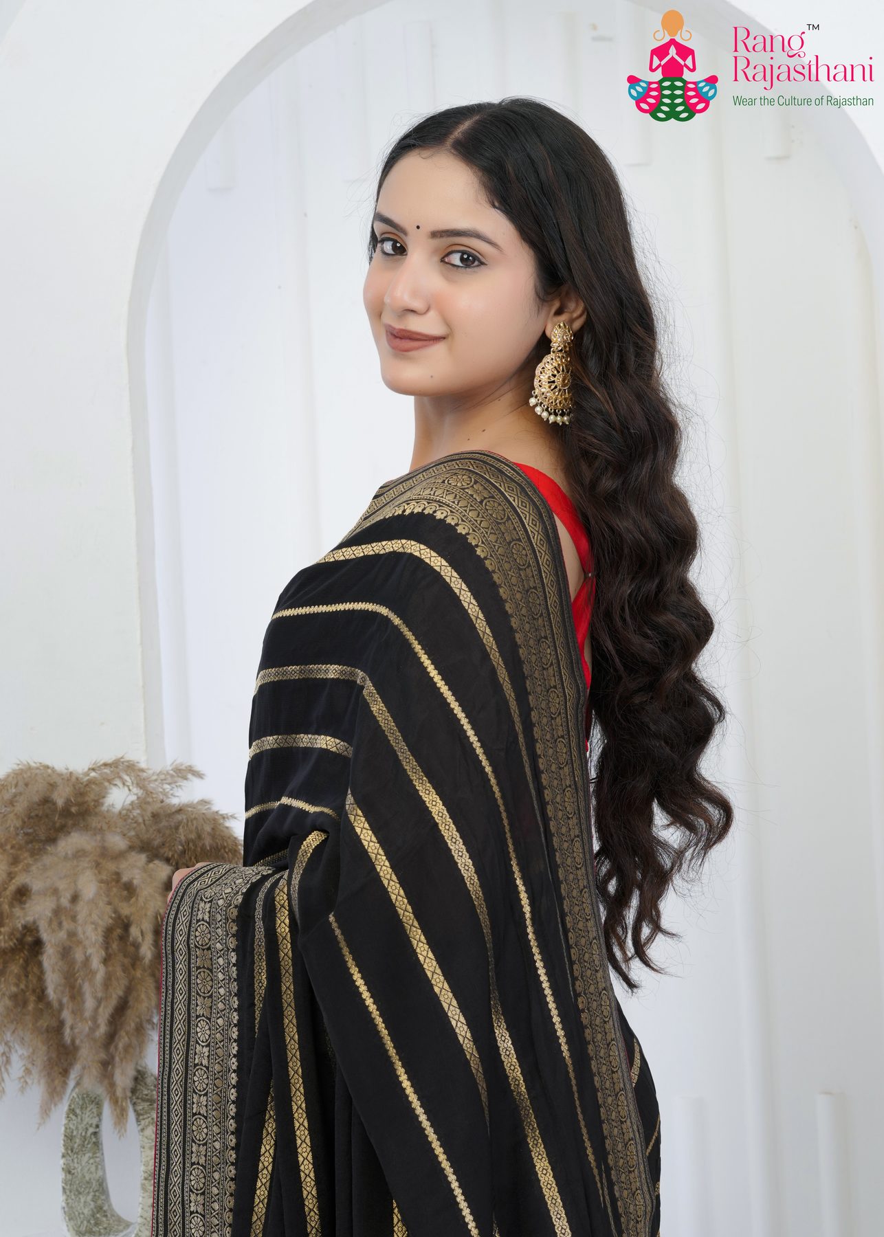 Black Pure Chinon Silk Banarasi Zari Saree : Bold Grandeur