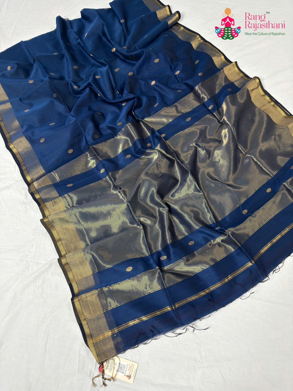fabric texture of blue pure maheshwari silk khaddi saree