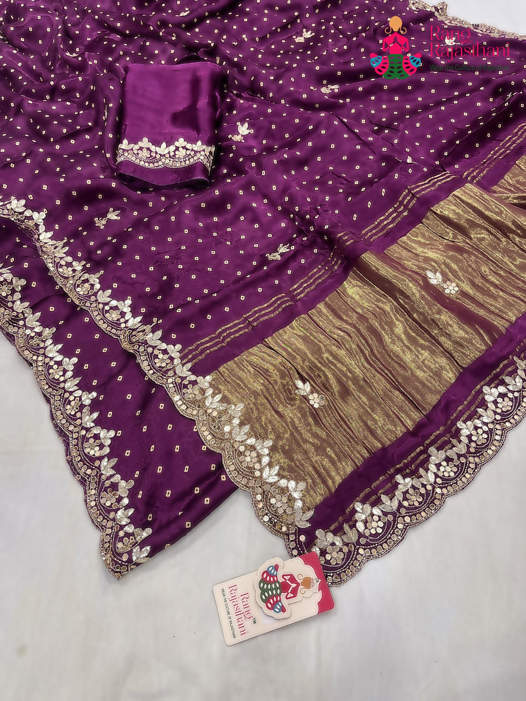 pallu detailing of burgundy saree 