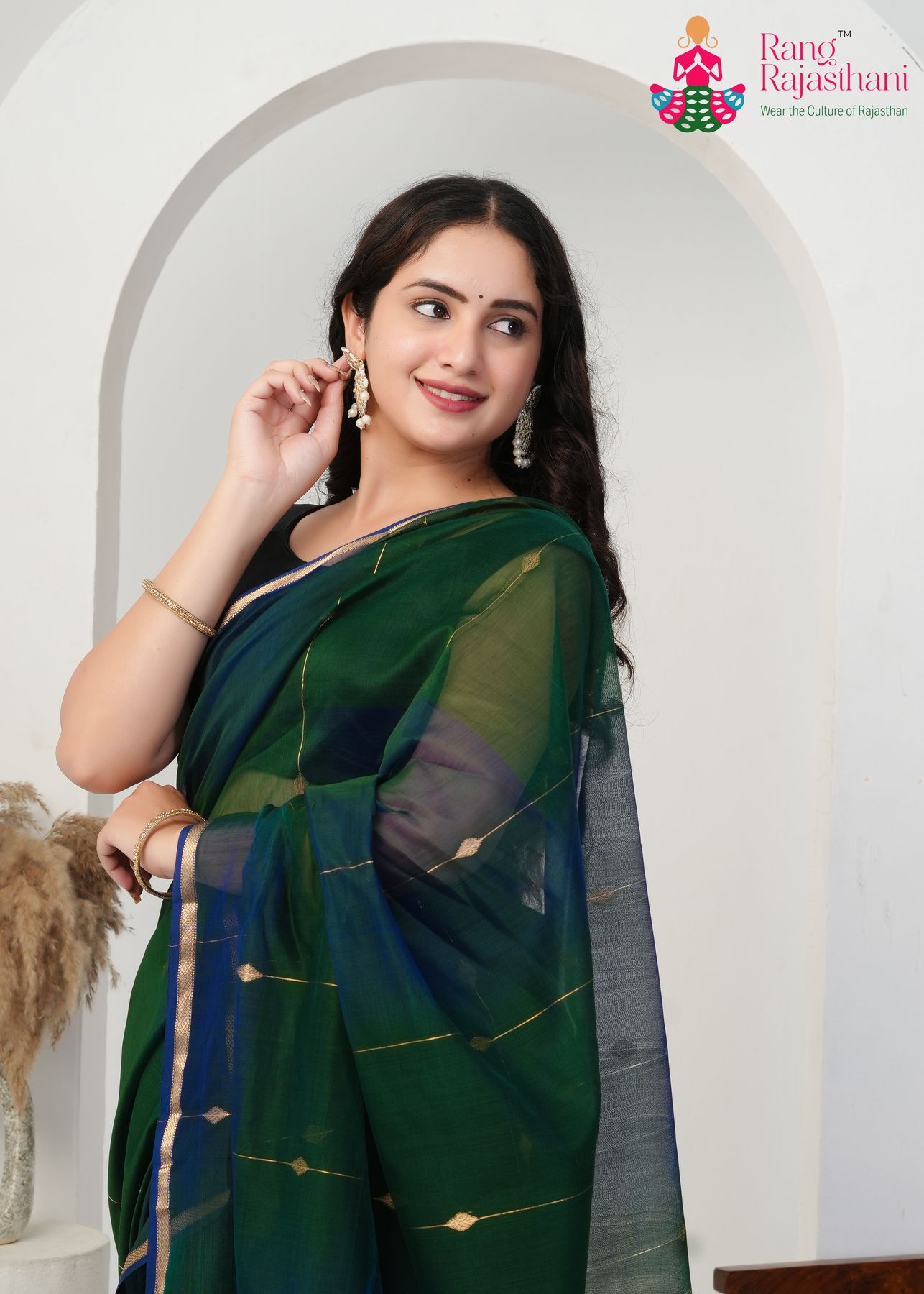 Emerald Maheshwari Silk Saree Traditional Grace : Classic Shine