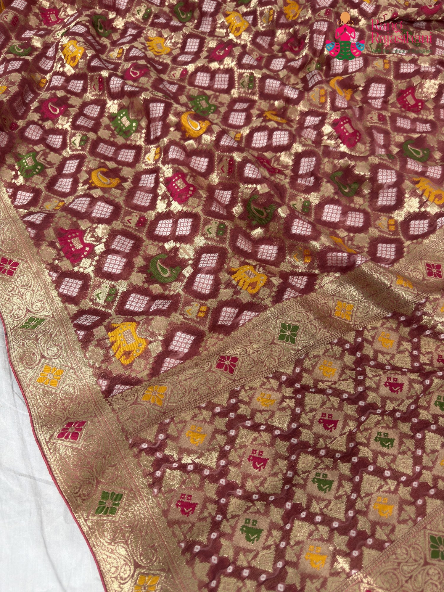 fabric texture of gajari pure georgette khaddi saree