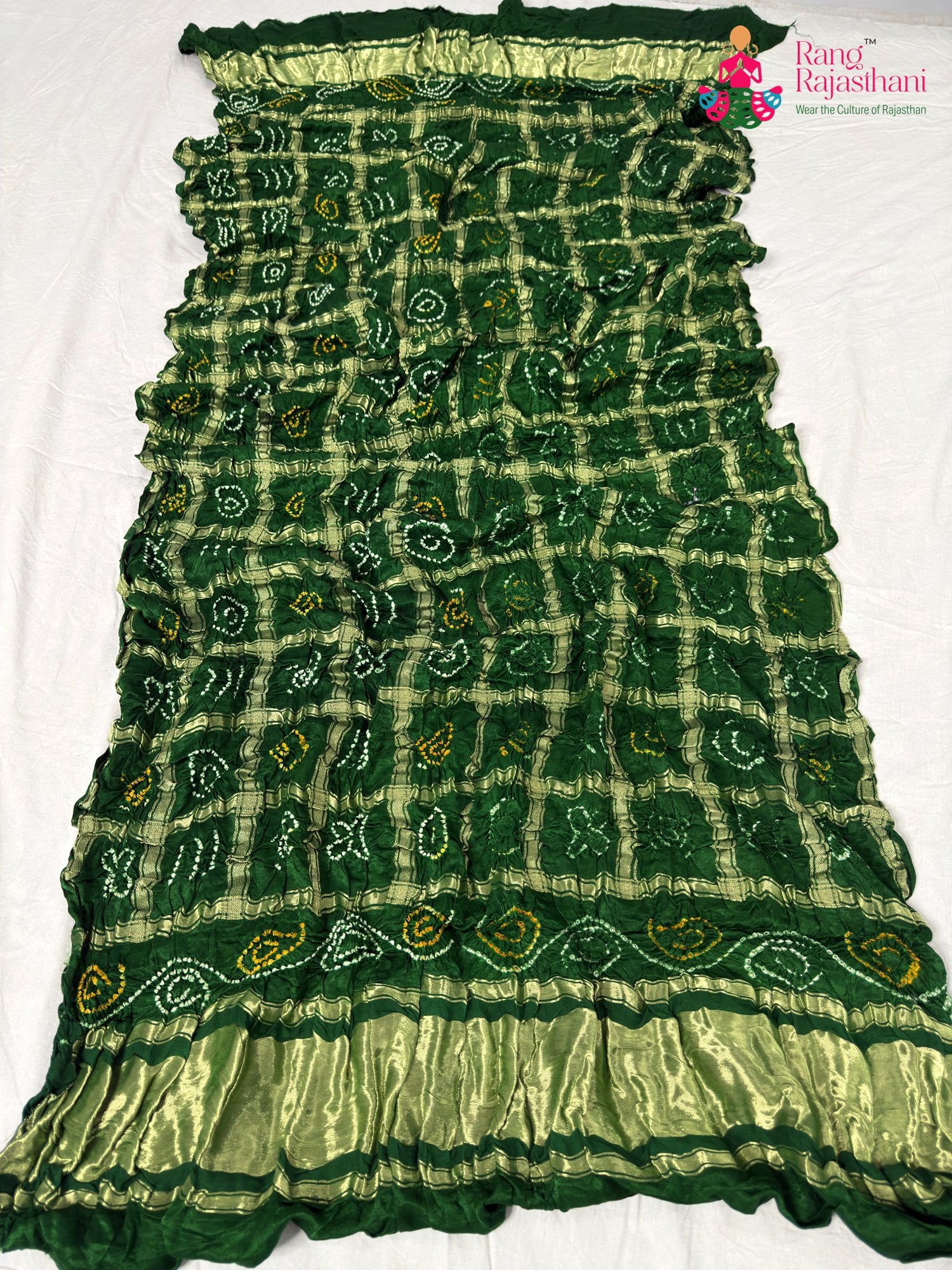 pallu detailing of green gajji silk bandhani dupatta 2563
