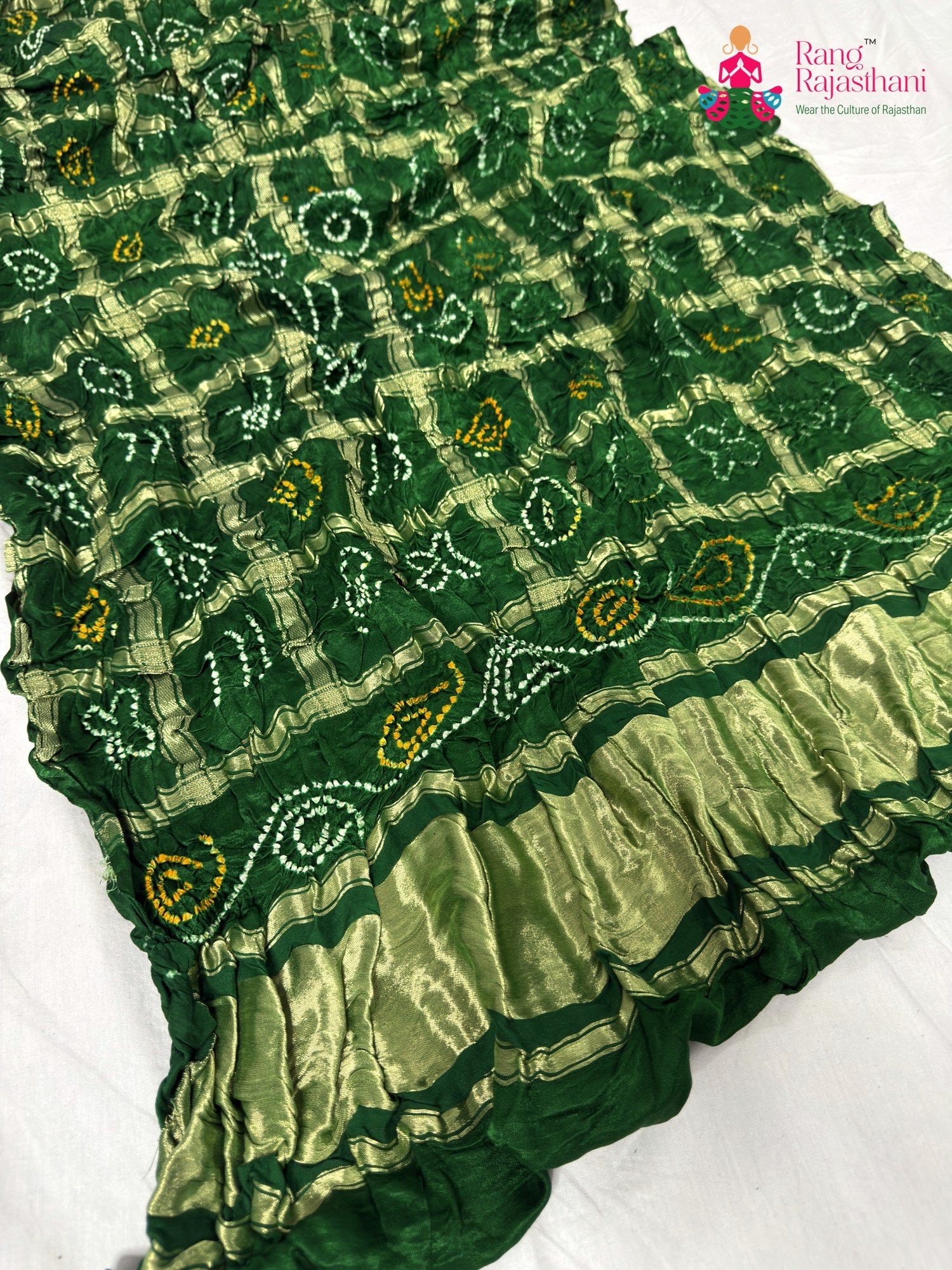 close up detailing of green gajji silk bandhani dupatta 2563