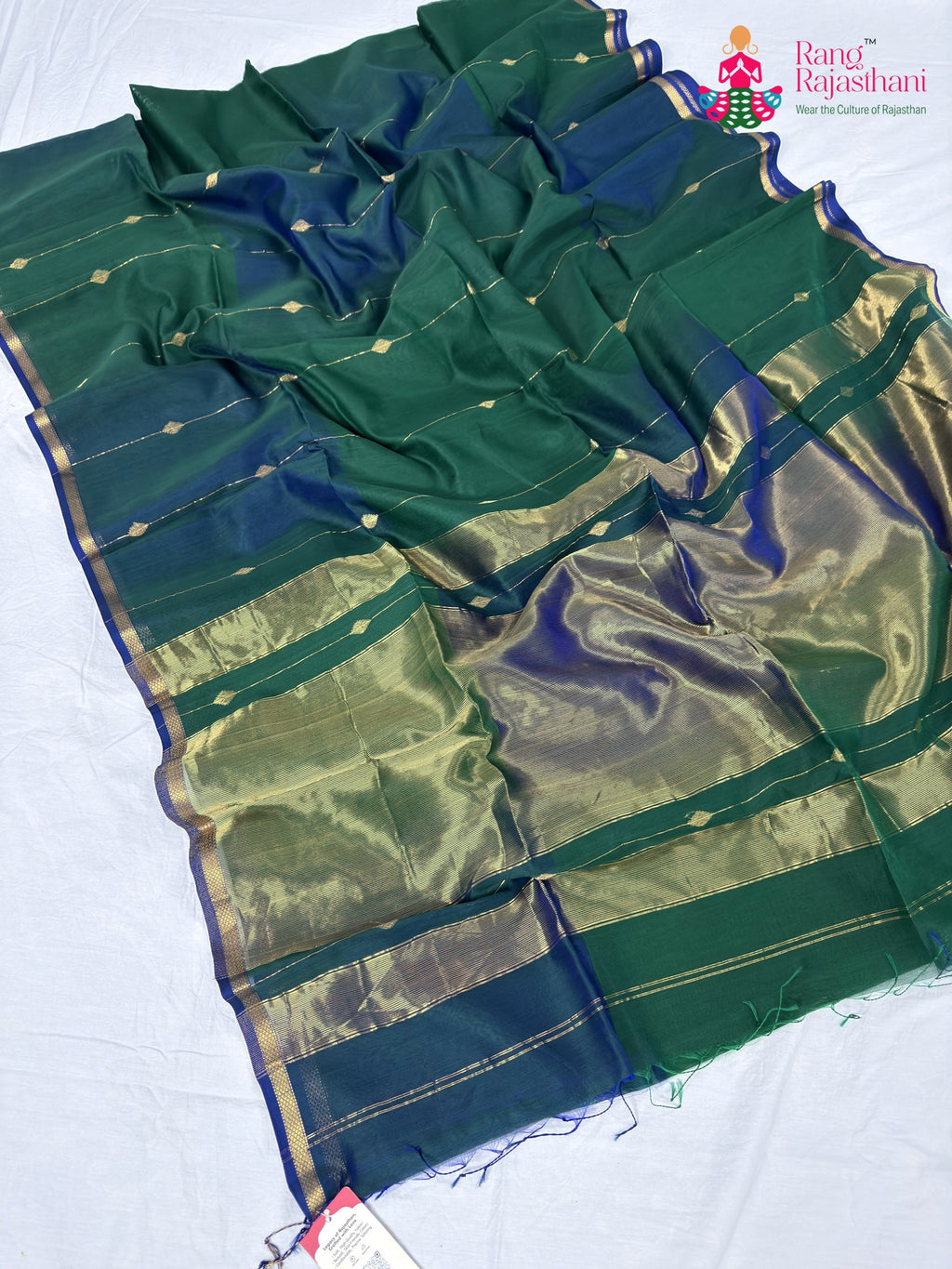 fabric texture of green pure maheshwari silk khaddi saree