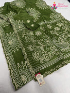 close up detailing of green pure upada silk bandhani saree