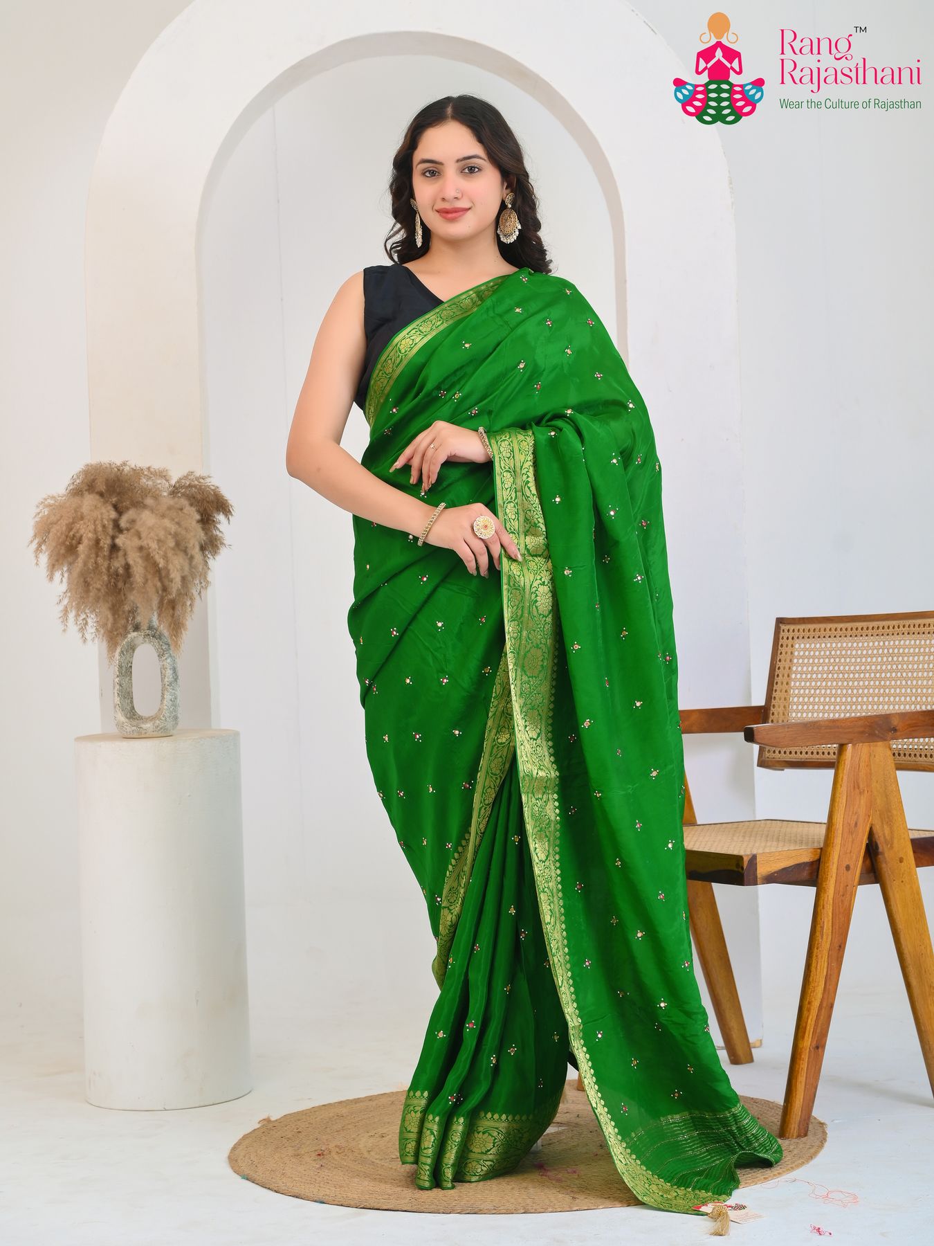 Emerald Green Pure HO Silk Graceful Work Saree : Lustrous Glamour