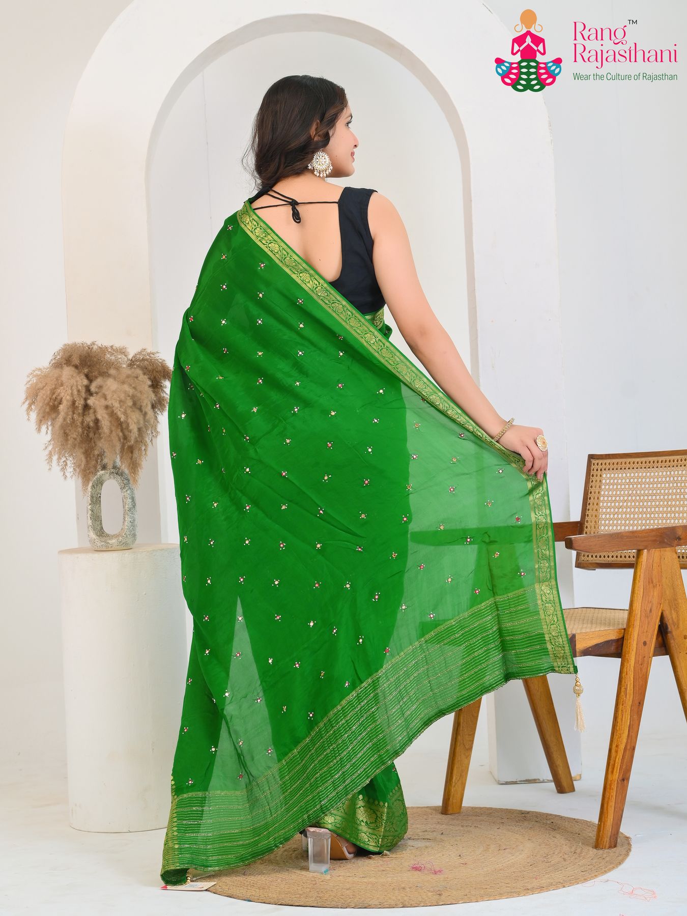Emerald Green Pure HO Silk Graceful Work Saree : Lustrous Glamour