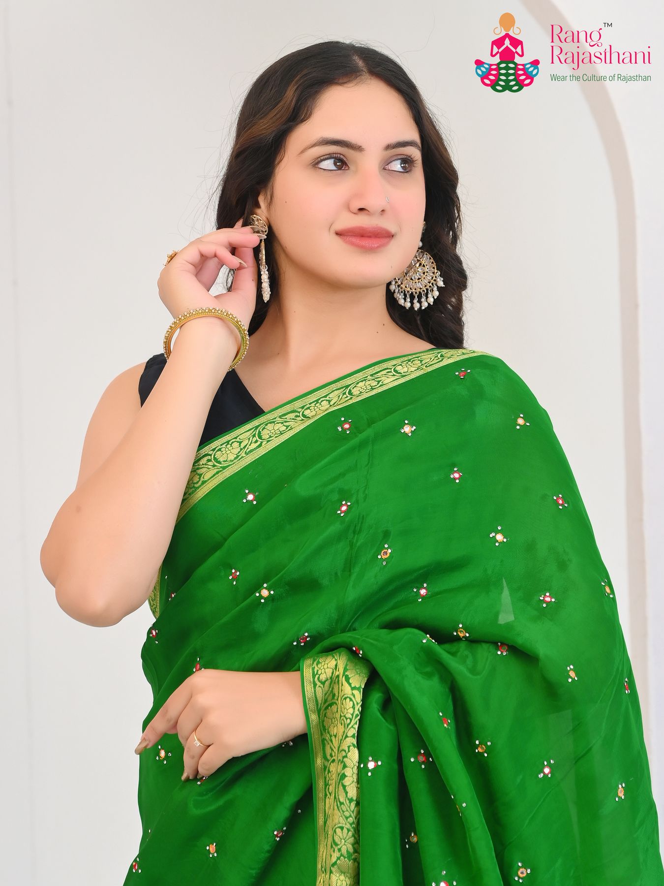 Emerald Green Pure HO Silk Graceful Work Saree : Lustrous Glamour