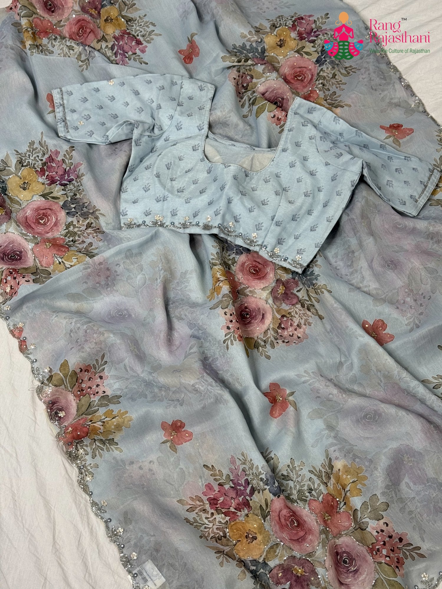 fabric texture of grey saree