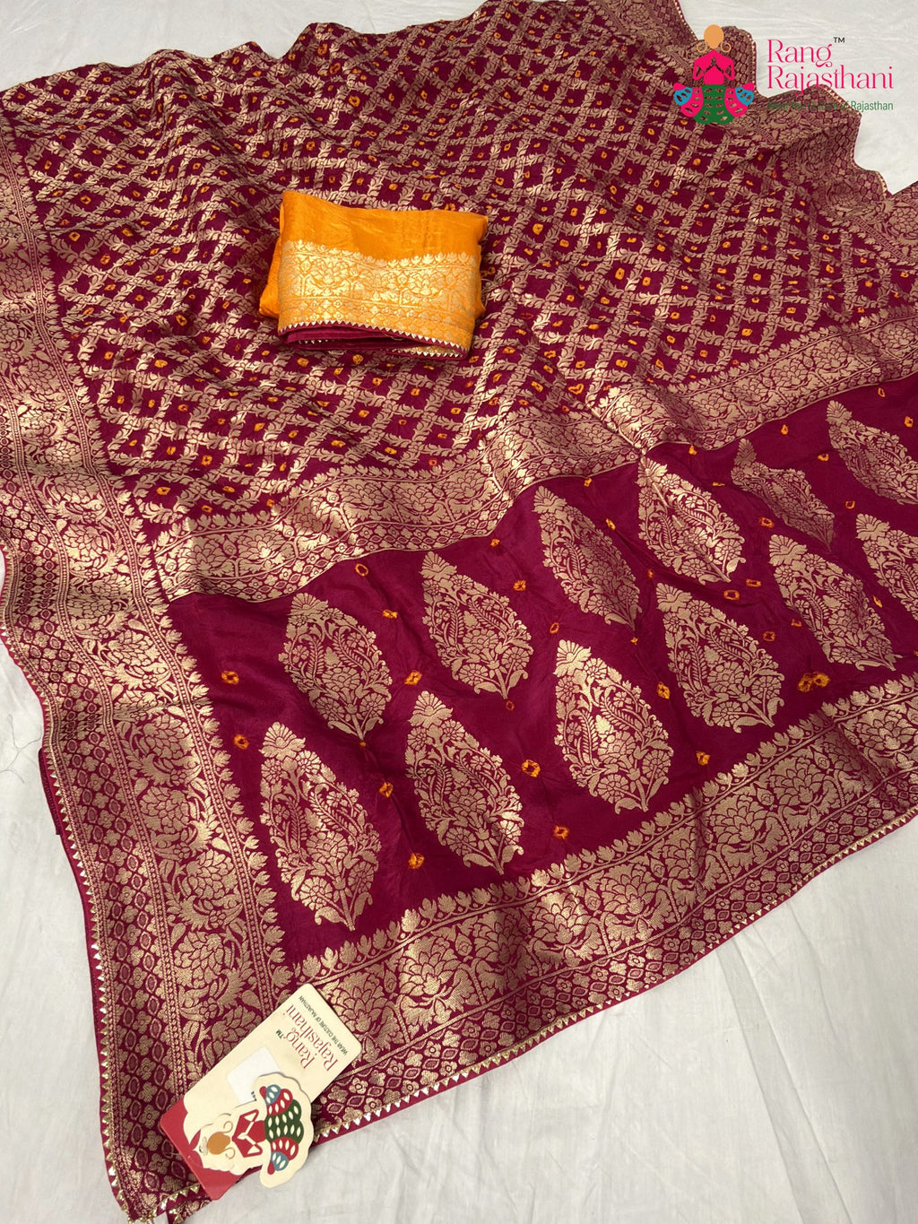 border detailing of heritage rani fabric saree