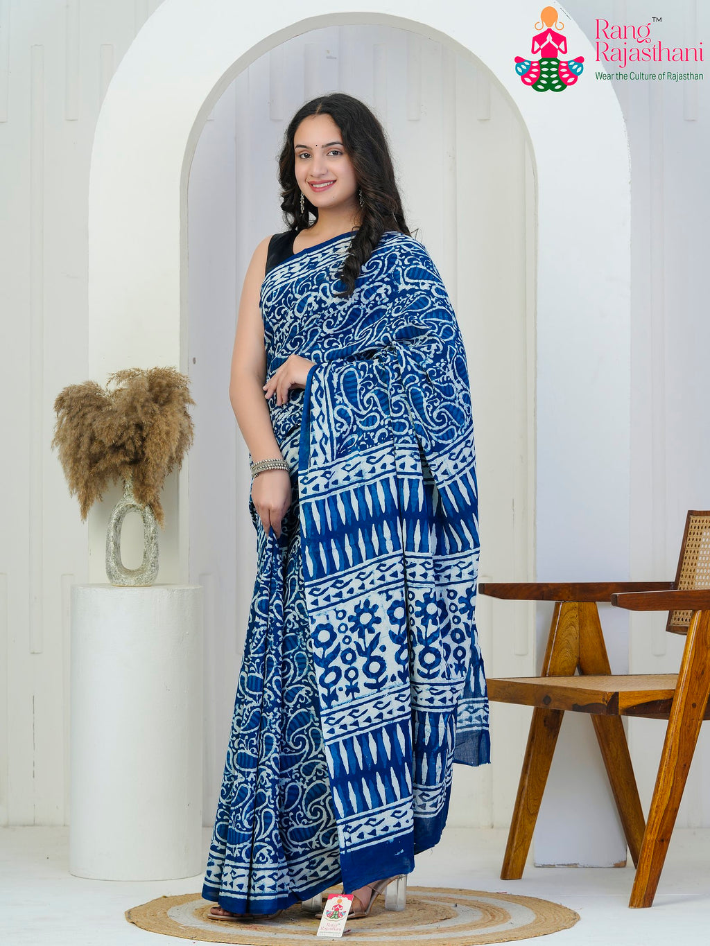 Blue Cotton saree with Printed pleats view