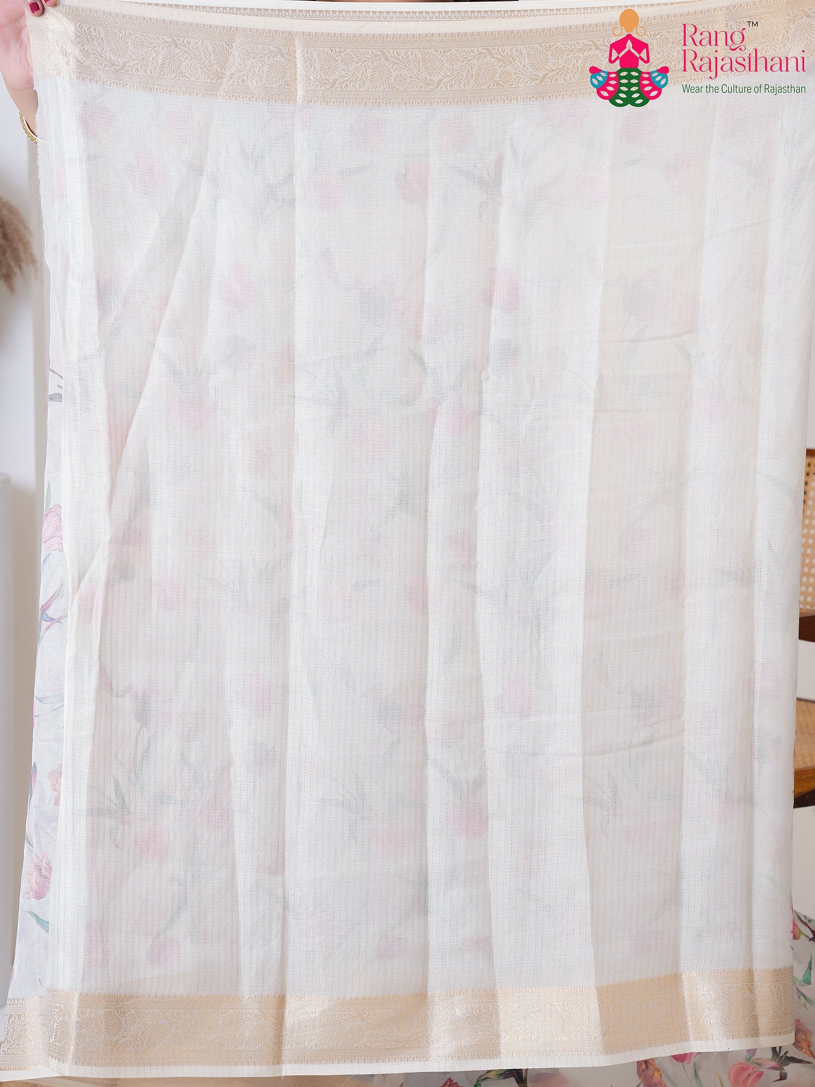 Cream PureSilk saree with Zari pleats view