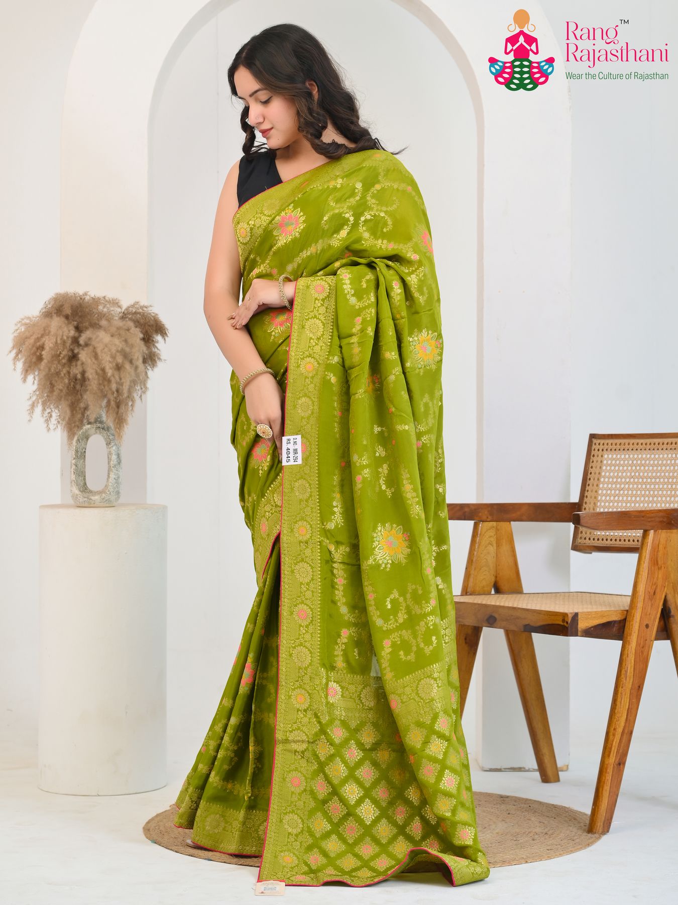 Mehendi Pure Crape Chinon Elegant Weave Saree : Festive Harmony