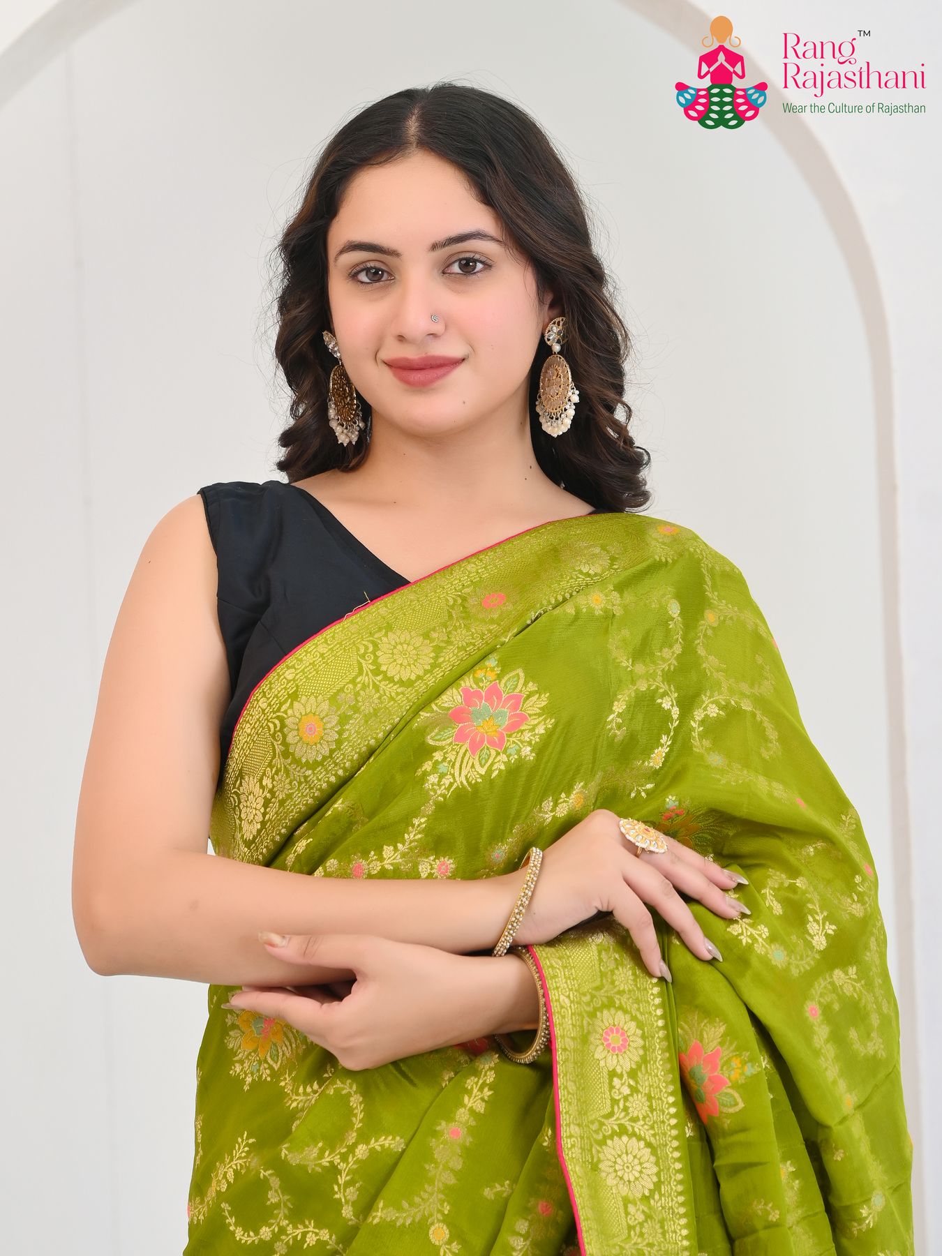Mehendi Pure Crape Chinon Elegant Weave Saree : Festive Harmony