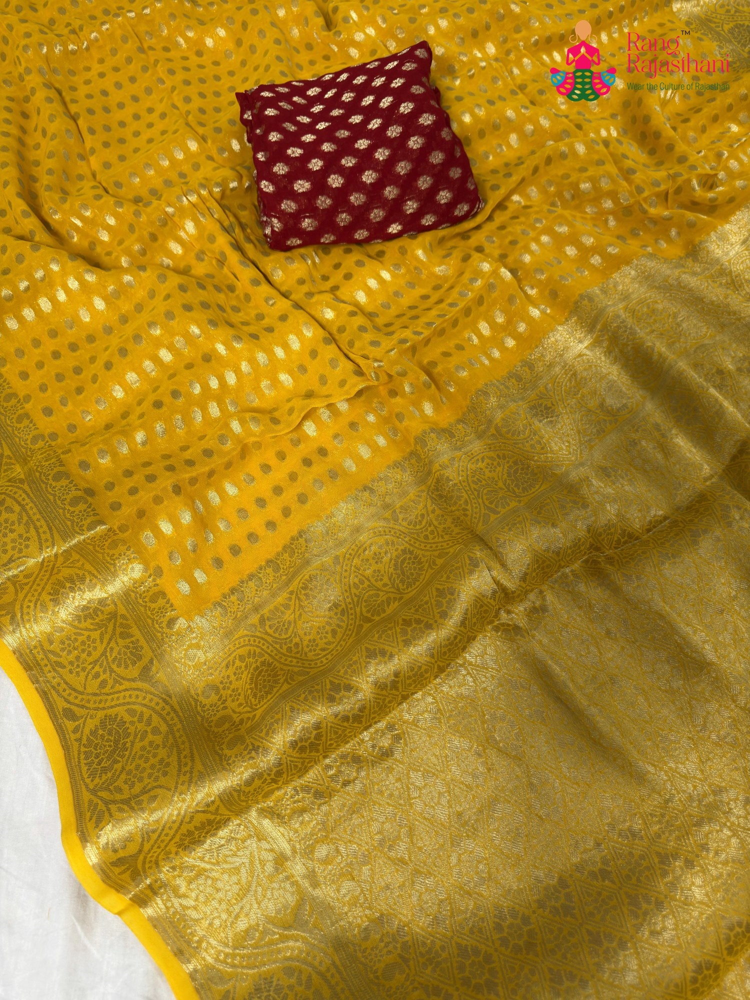 fabric texture of lightweight yellow fabric saree