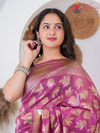 Onion Cotton saree with Printed close up detailing