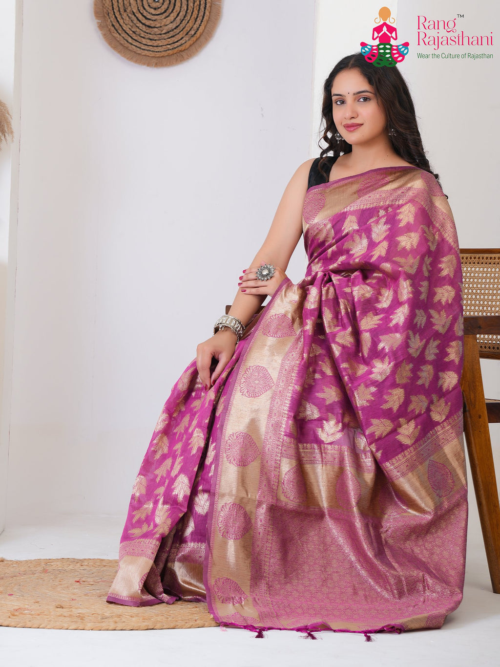 Onion Cotton saree with Printed pallu detailing
