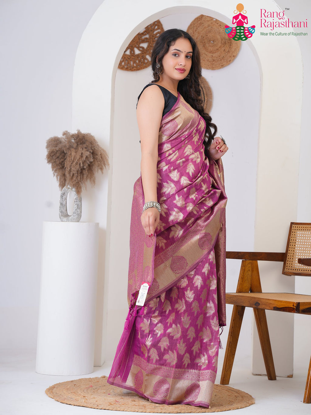 Onion Cotton saree with Printed side drape view