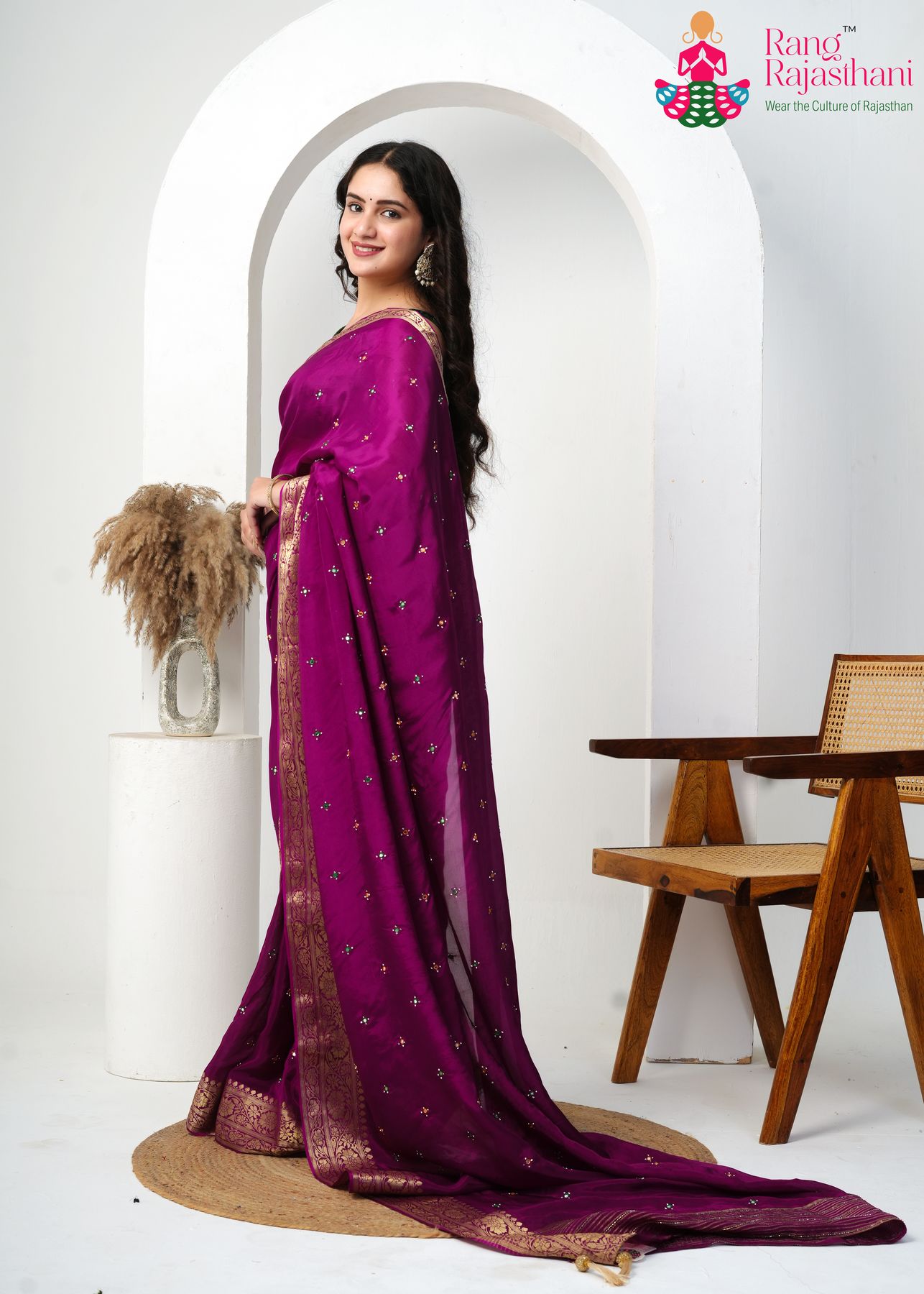 Magenta Silk Subtle Aura Saree : Heritage Shine