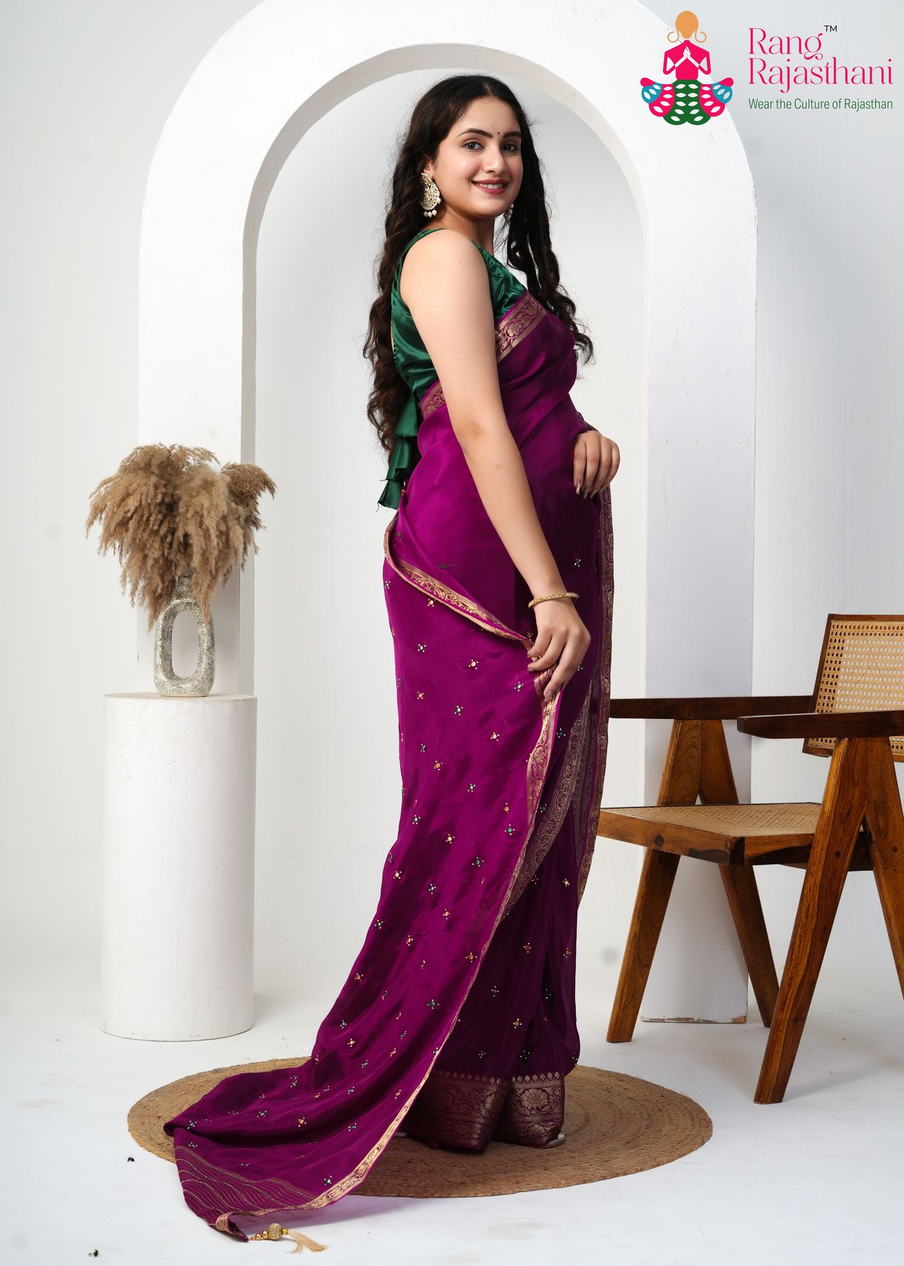 Magenta Silk Subtle Aura Saree : Heritage Shine