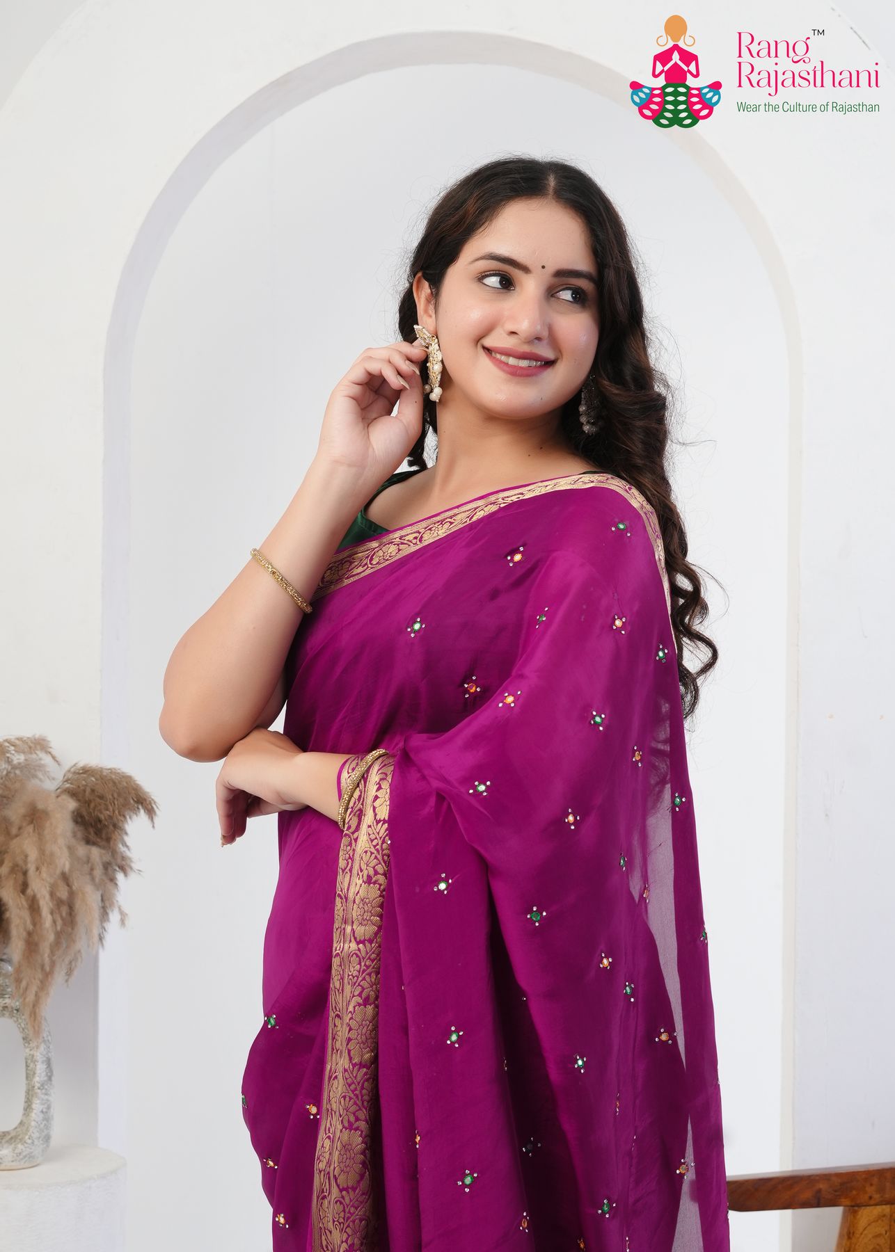 Magenta Silk Subtle Aura Saree : Heritage Shine