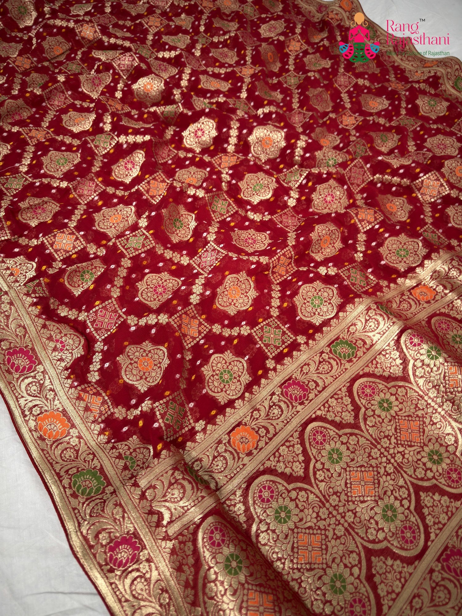 fabric texture of maroon pure georgette khaddi saree