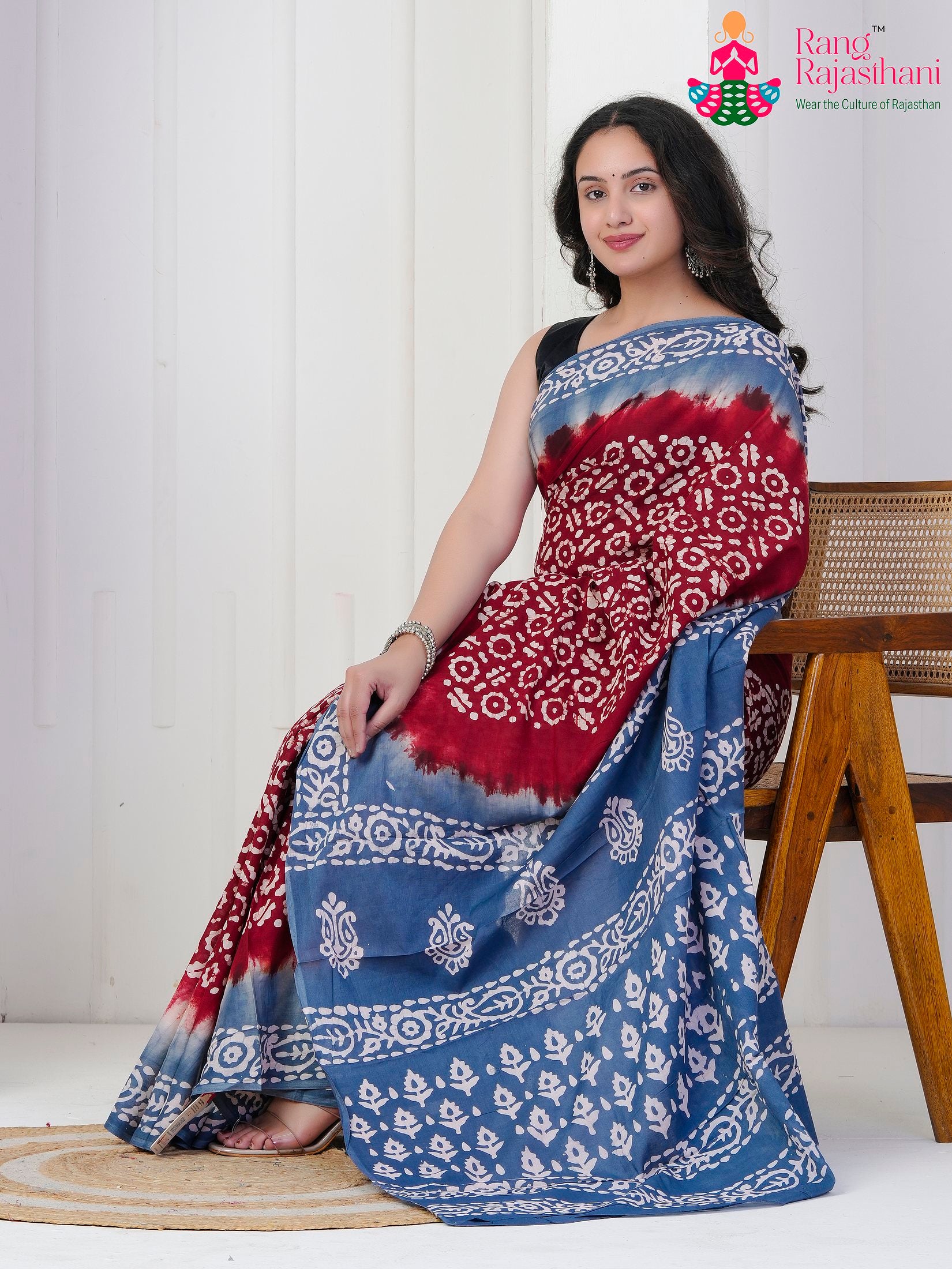 Maroon Cotton saree with Printed side drape view