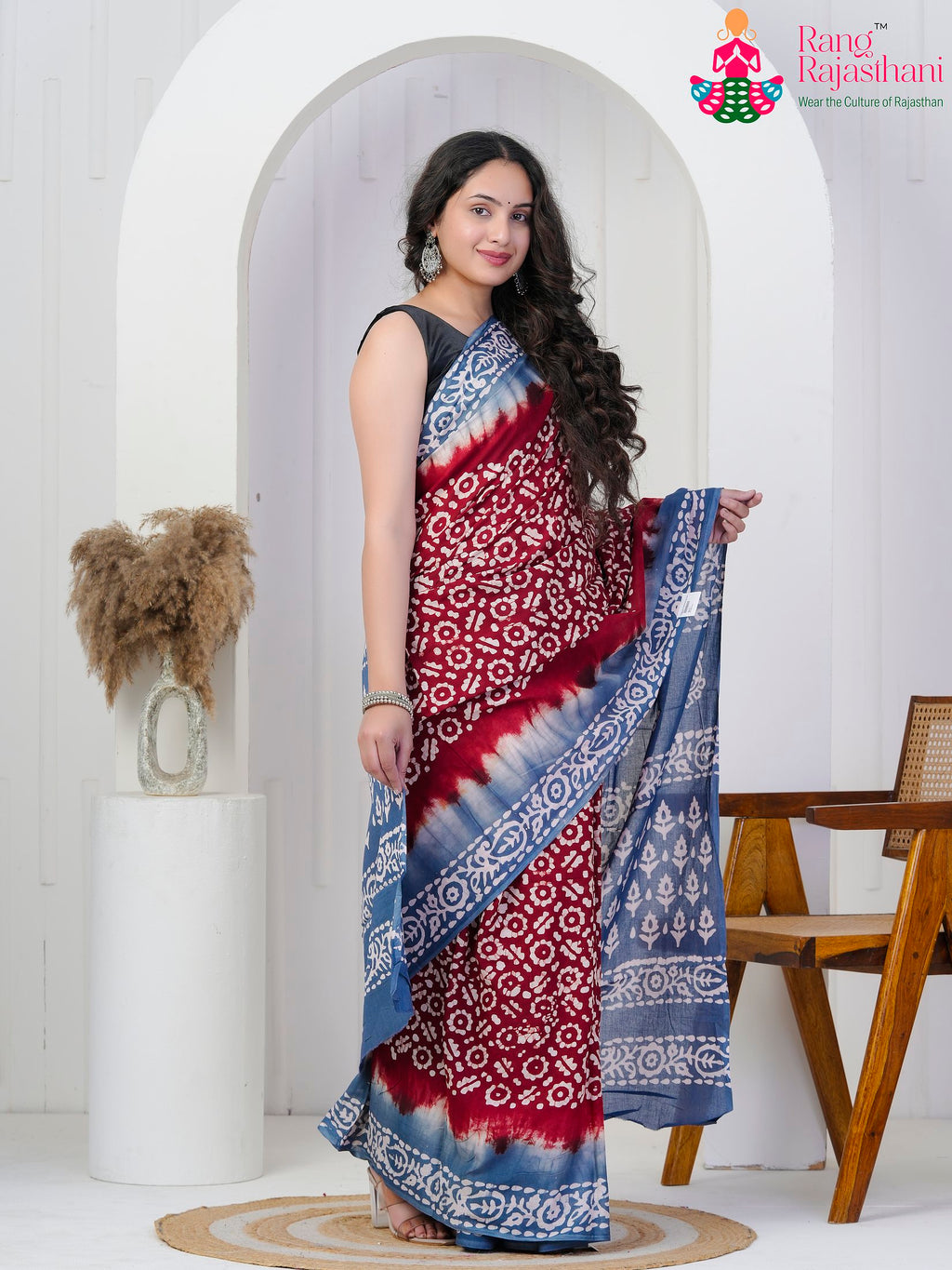 Maroon Cotton saree with Printed pleats view