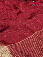 design pattern of maharon chinnon jacquard weave saree