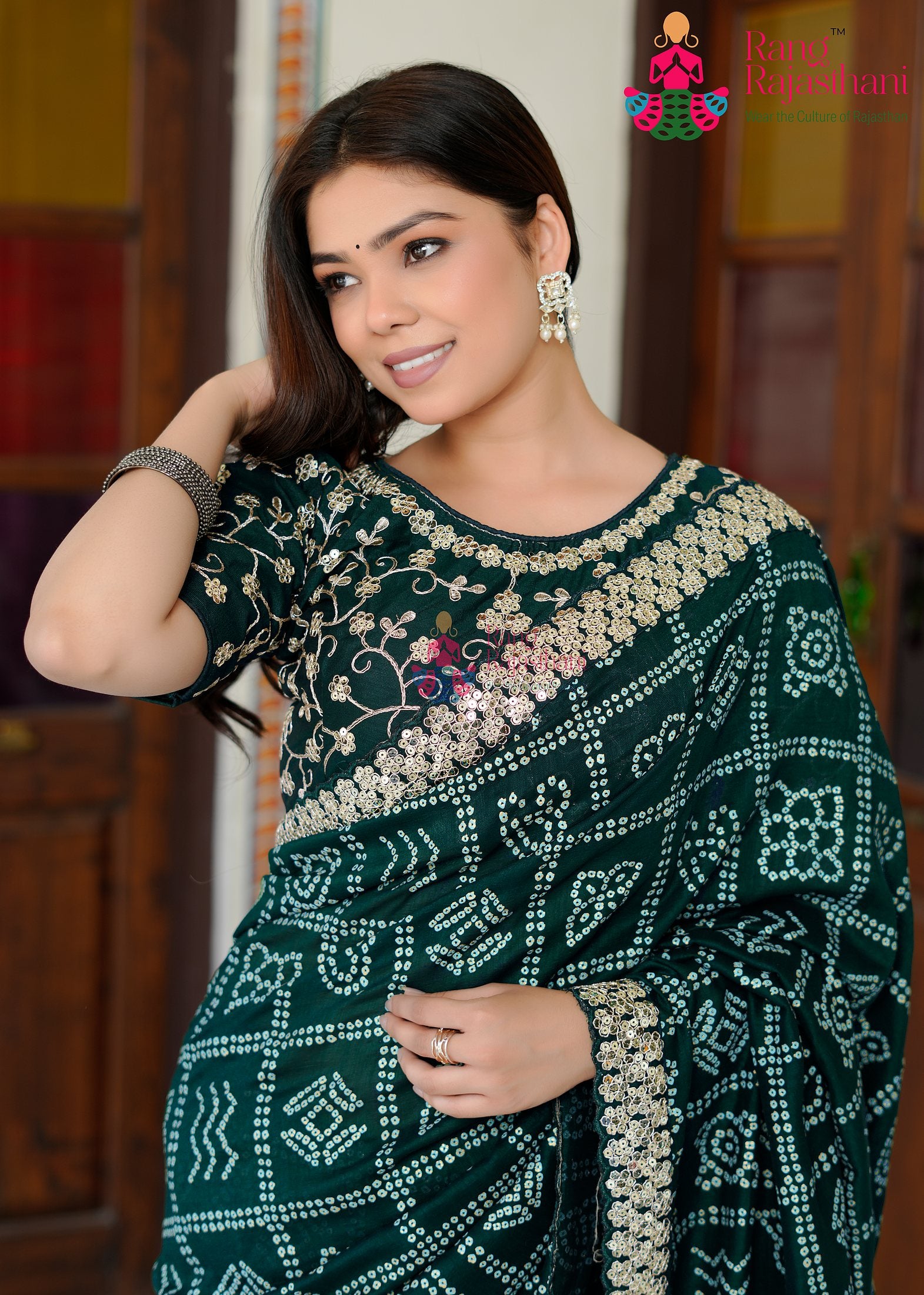 pallu detailing of mor pich silk saree 