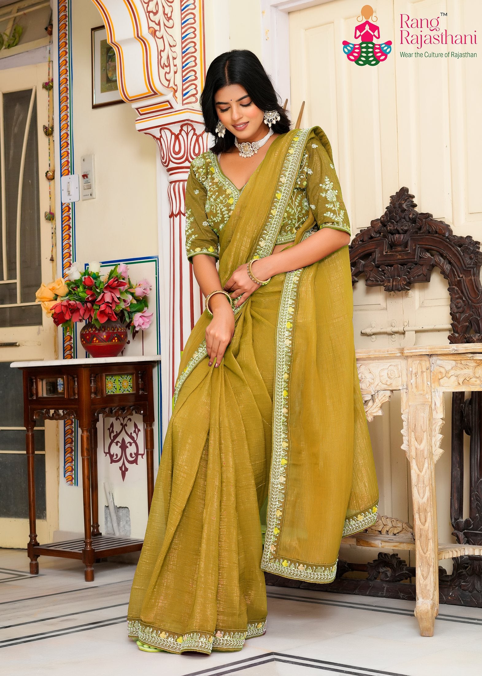 complete look of musted fabric saree 