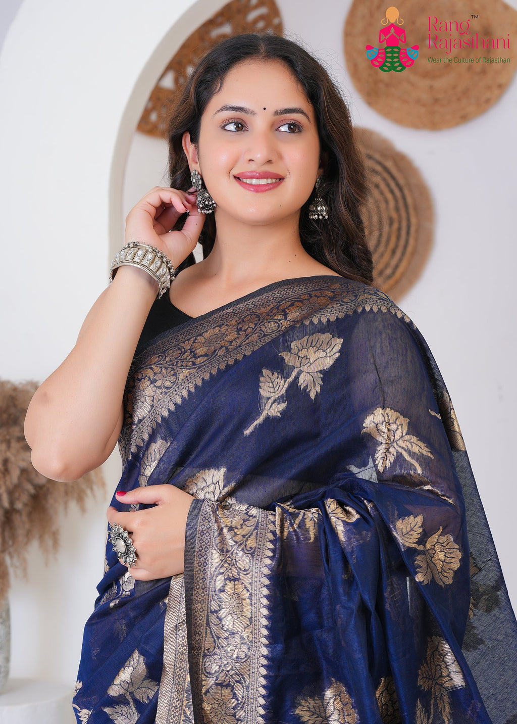 Blue Cotton saree with Printed close up detailing