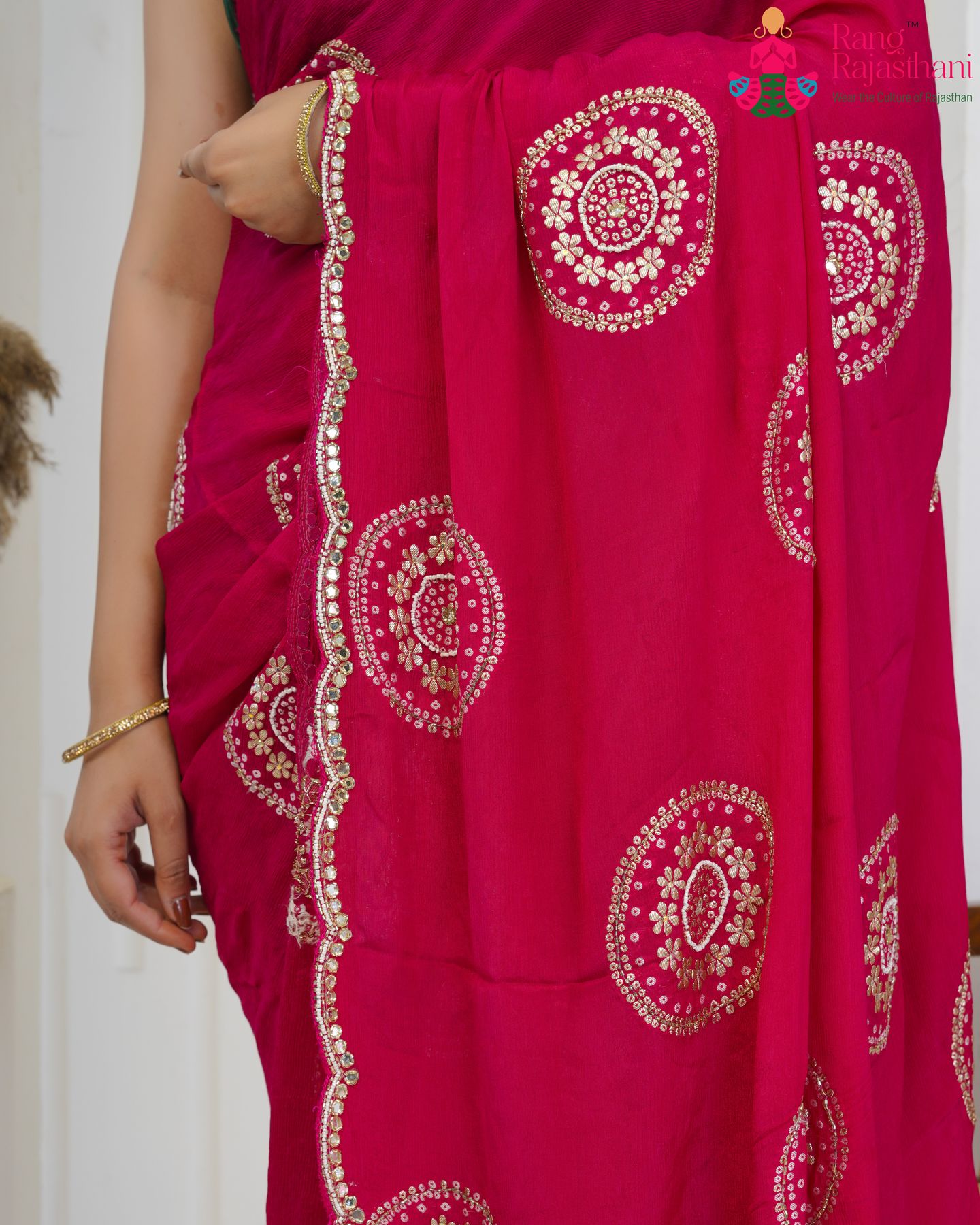 Rani Fabric Saree - Signature Pick