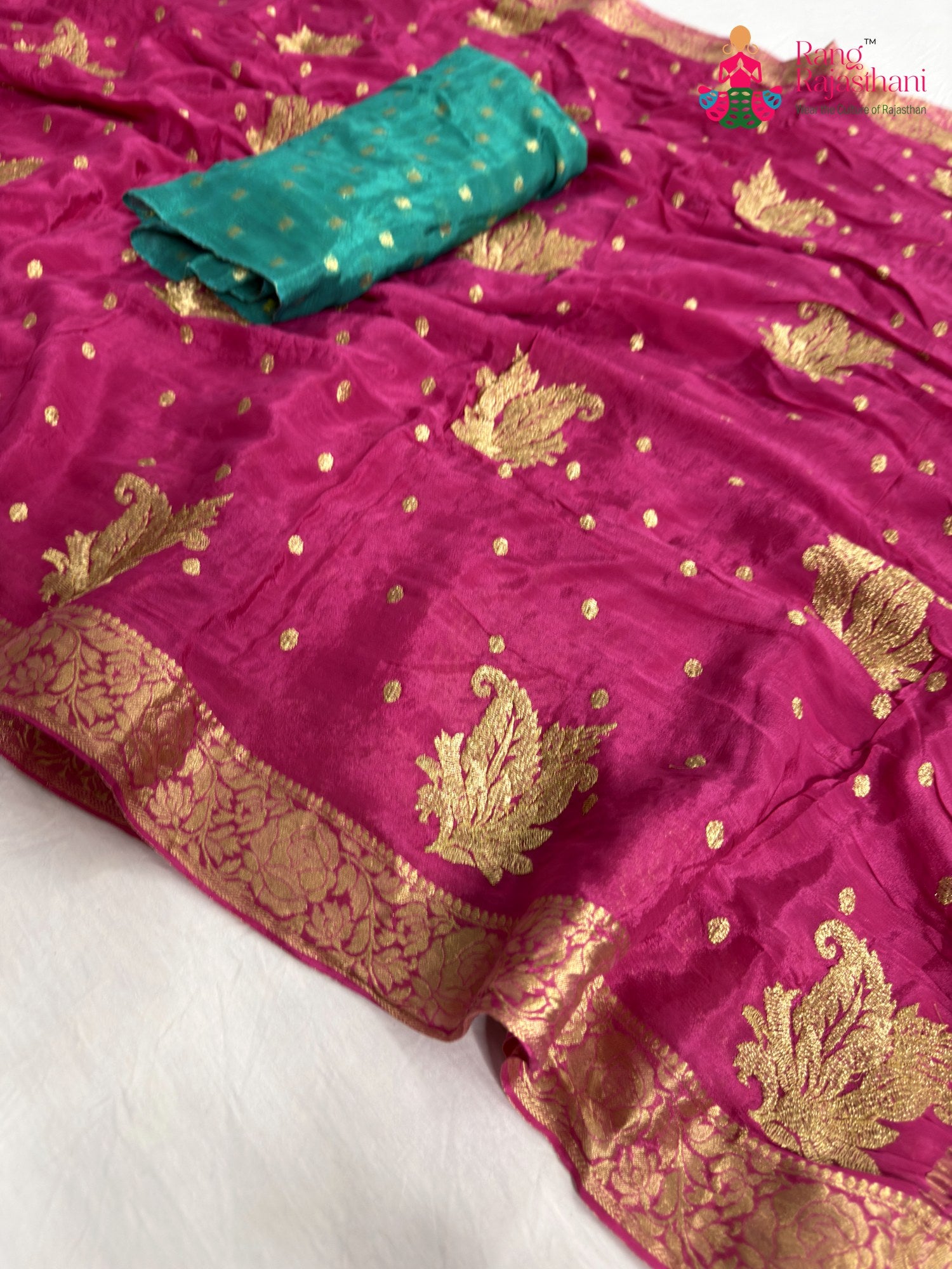 close up detailing of pink chinnon sequin saree