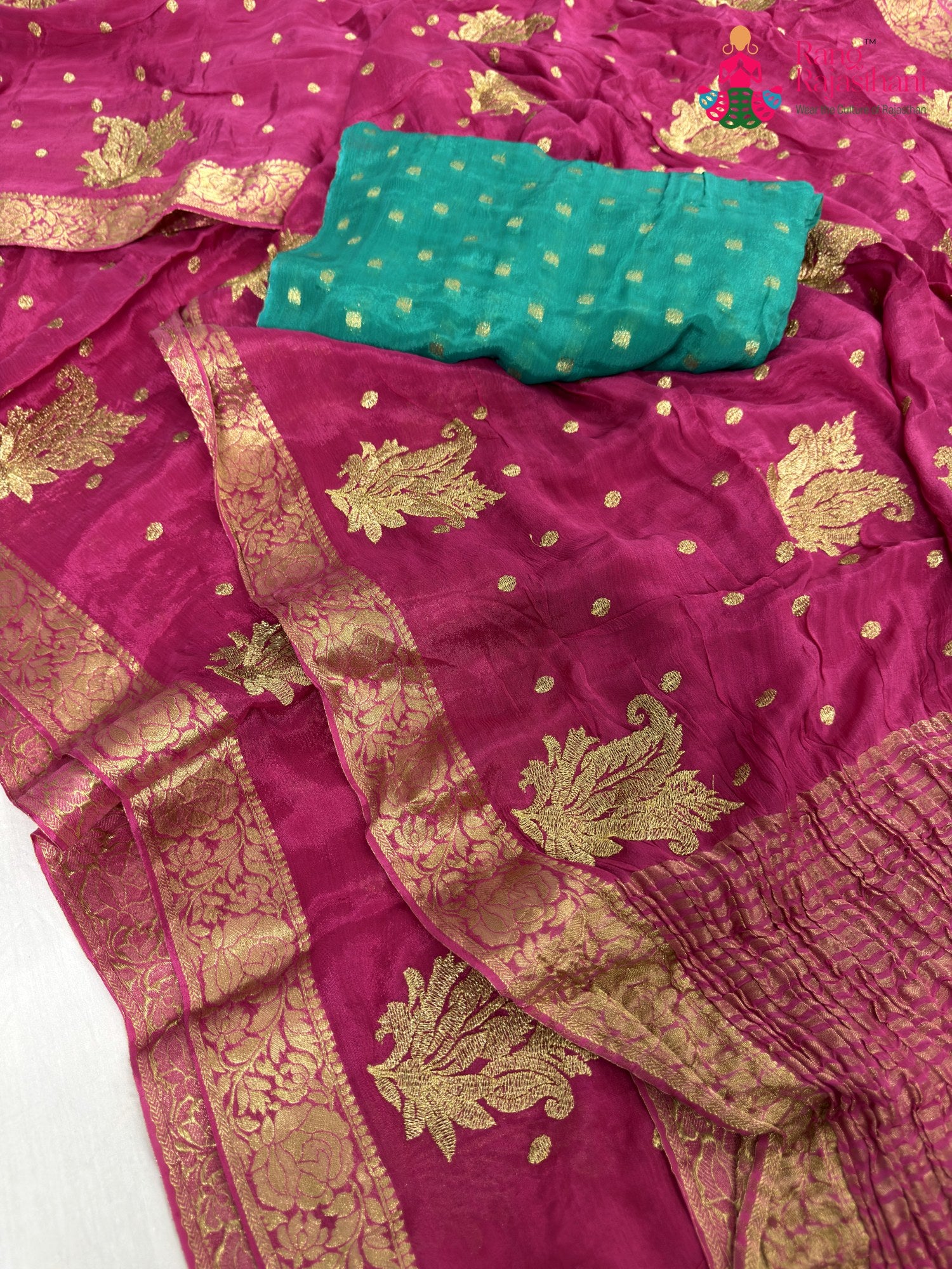 border detailing of pink chinnon sequin saree