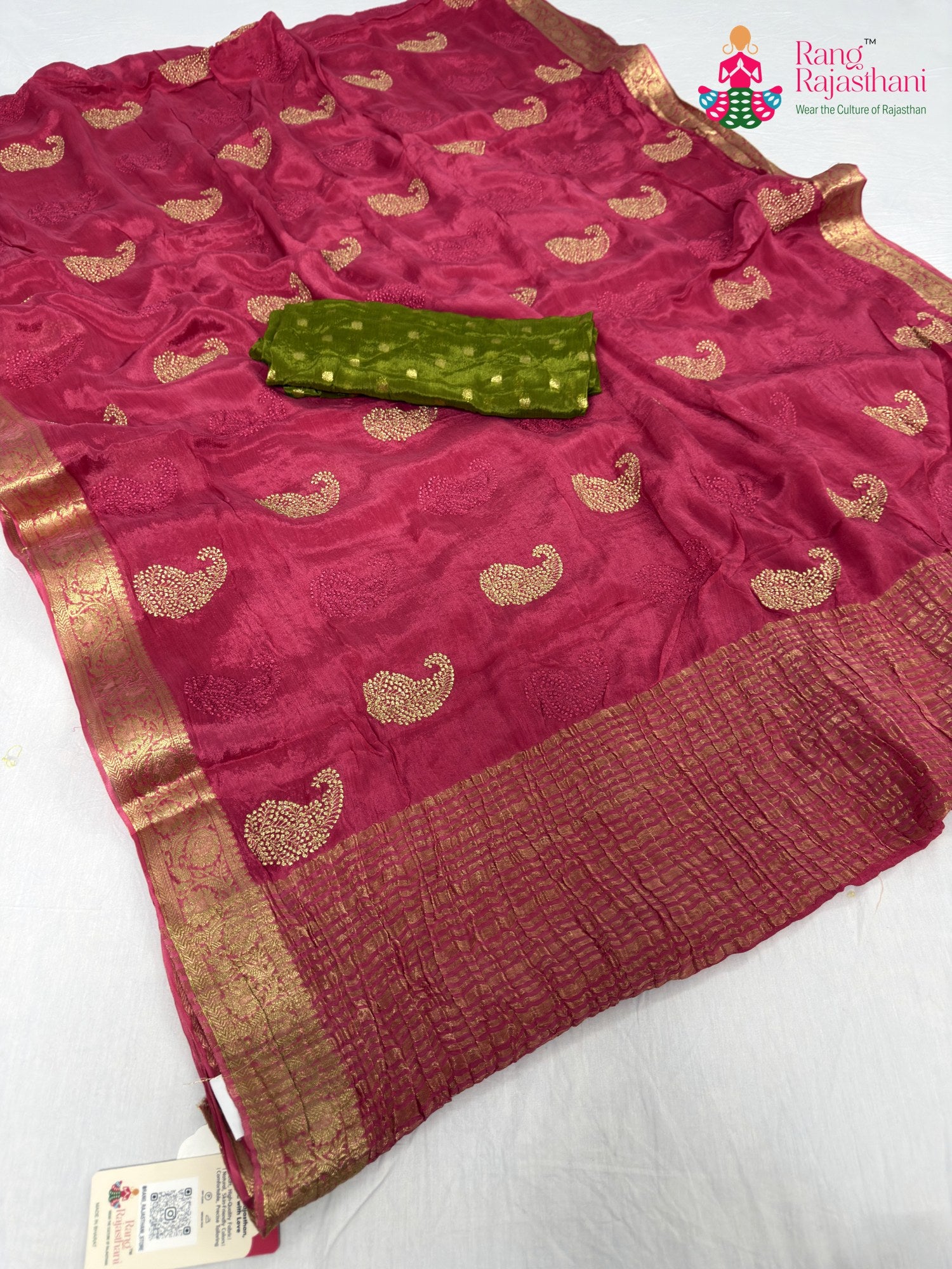 pallu detailing of pink chinnon zari embroidery saree