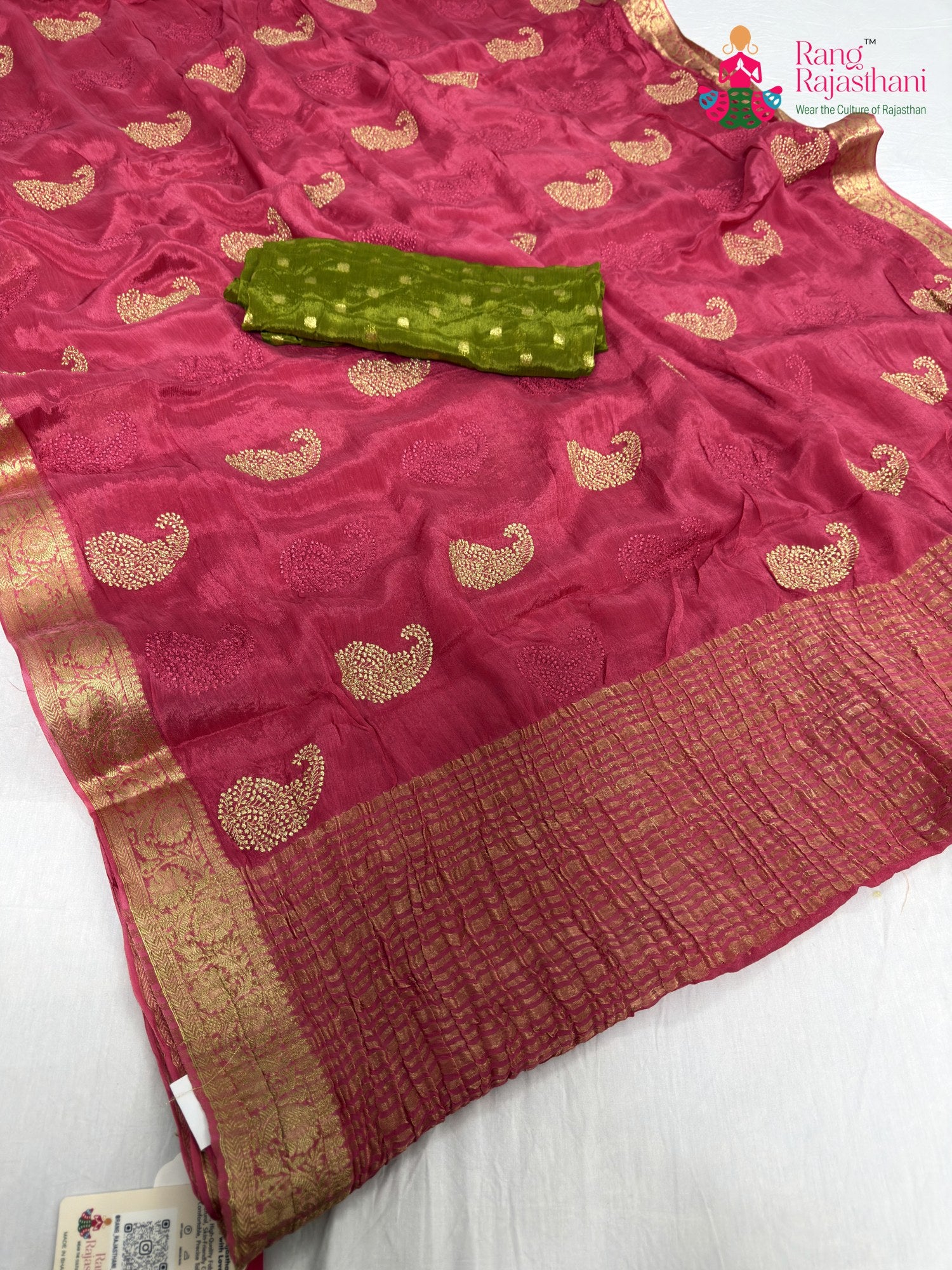 close up detailing of pink chinnon zari embroidery saree