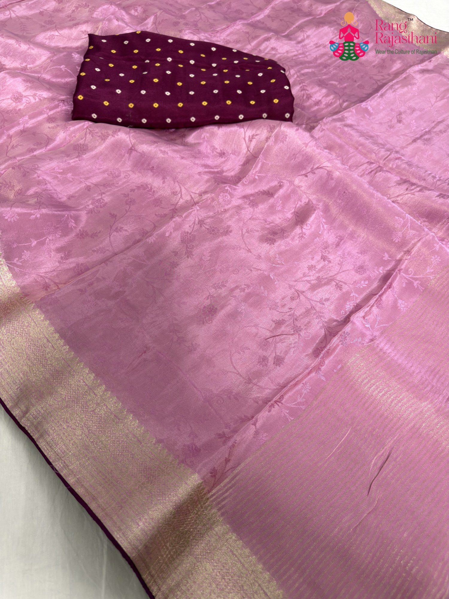 close up detailing of pink pure ho silk jacquard weave saree