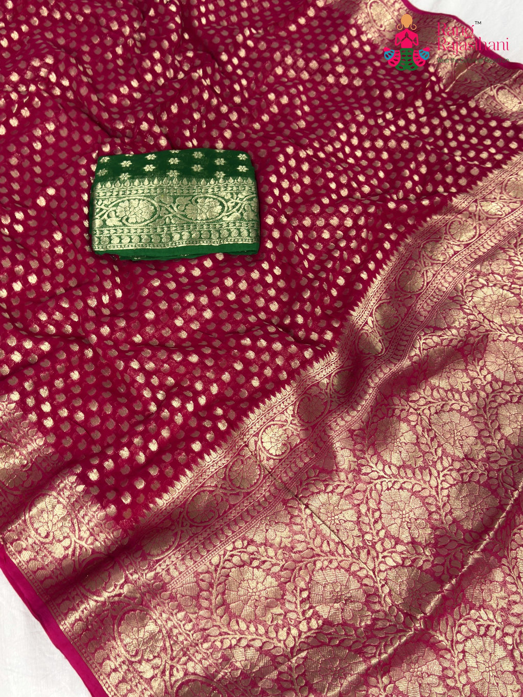 fabric texture of premium rani fabric saree