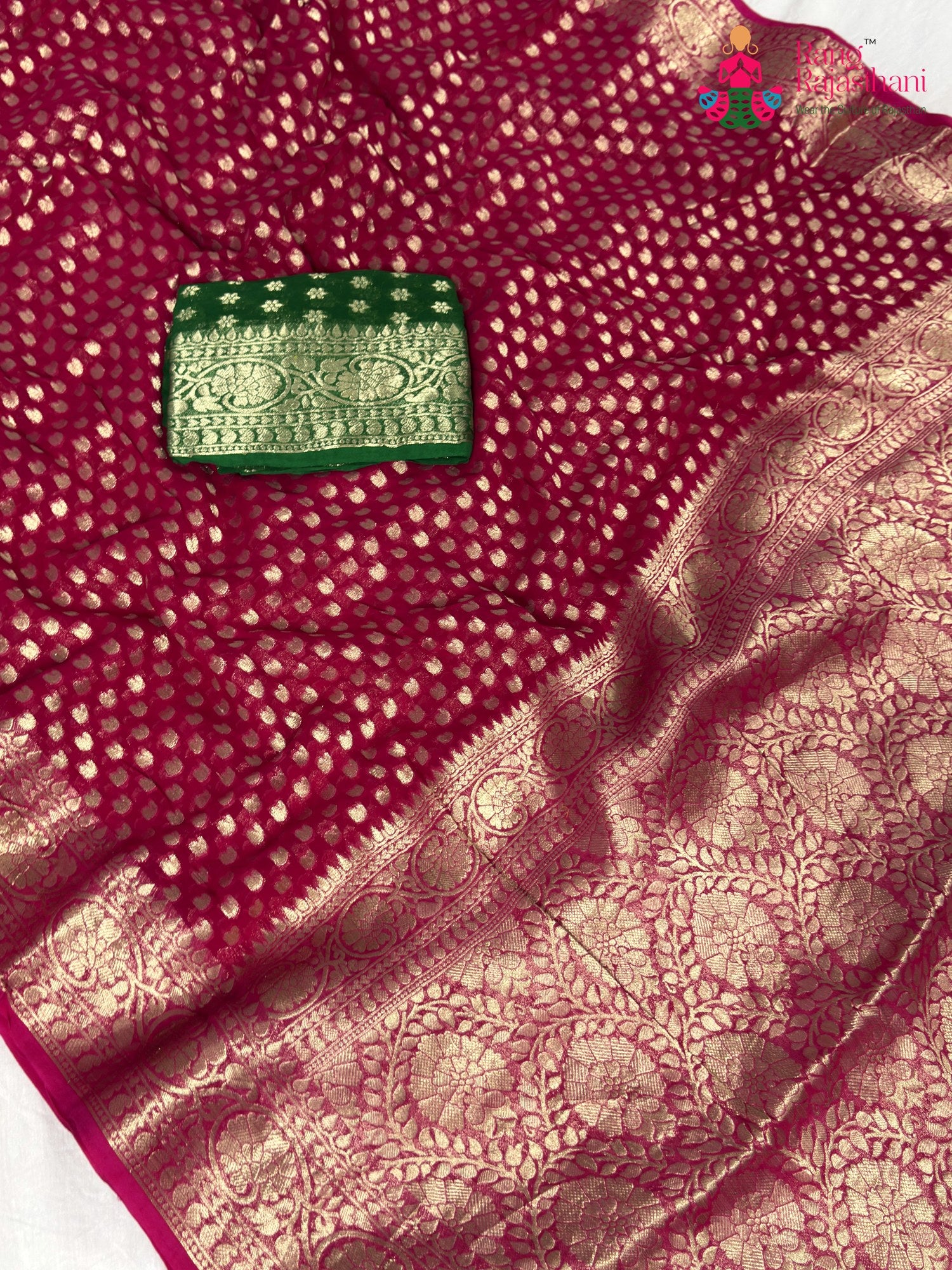 fabric texture of premium rani fabric saree