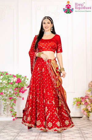 Red Pure Gaji Silk Hand Tie Dye Bandhani Chunri Lehenga Chunni for Wedding Reception | Wedding Edit